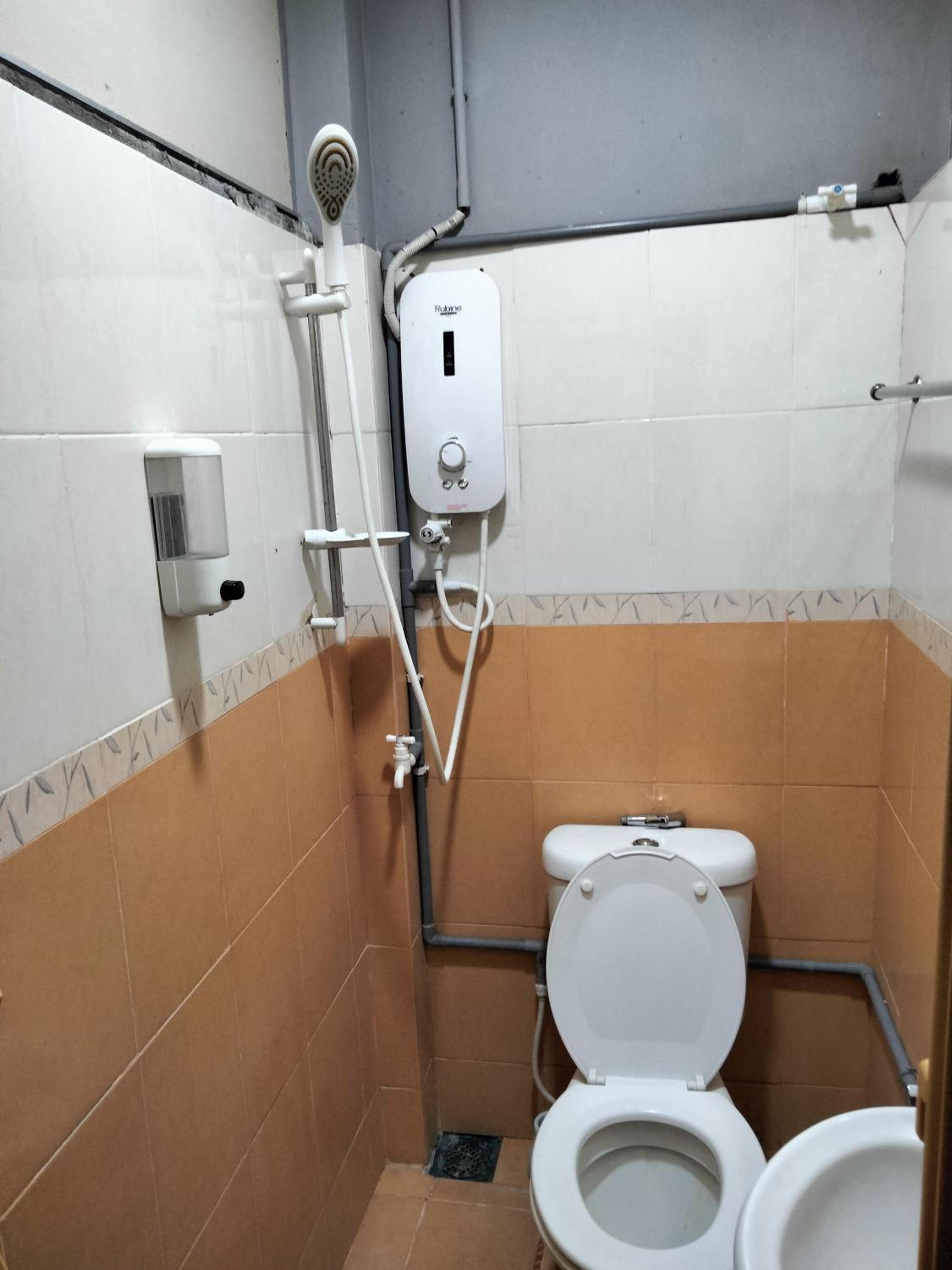 Hotel Bajet DNOOR Kota Bharu
