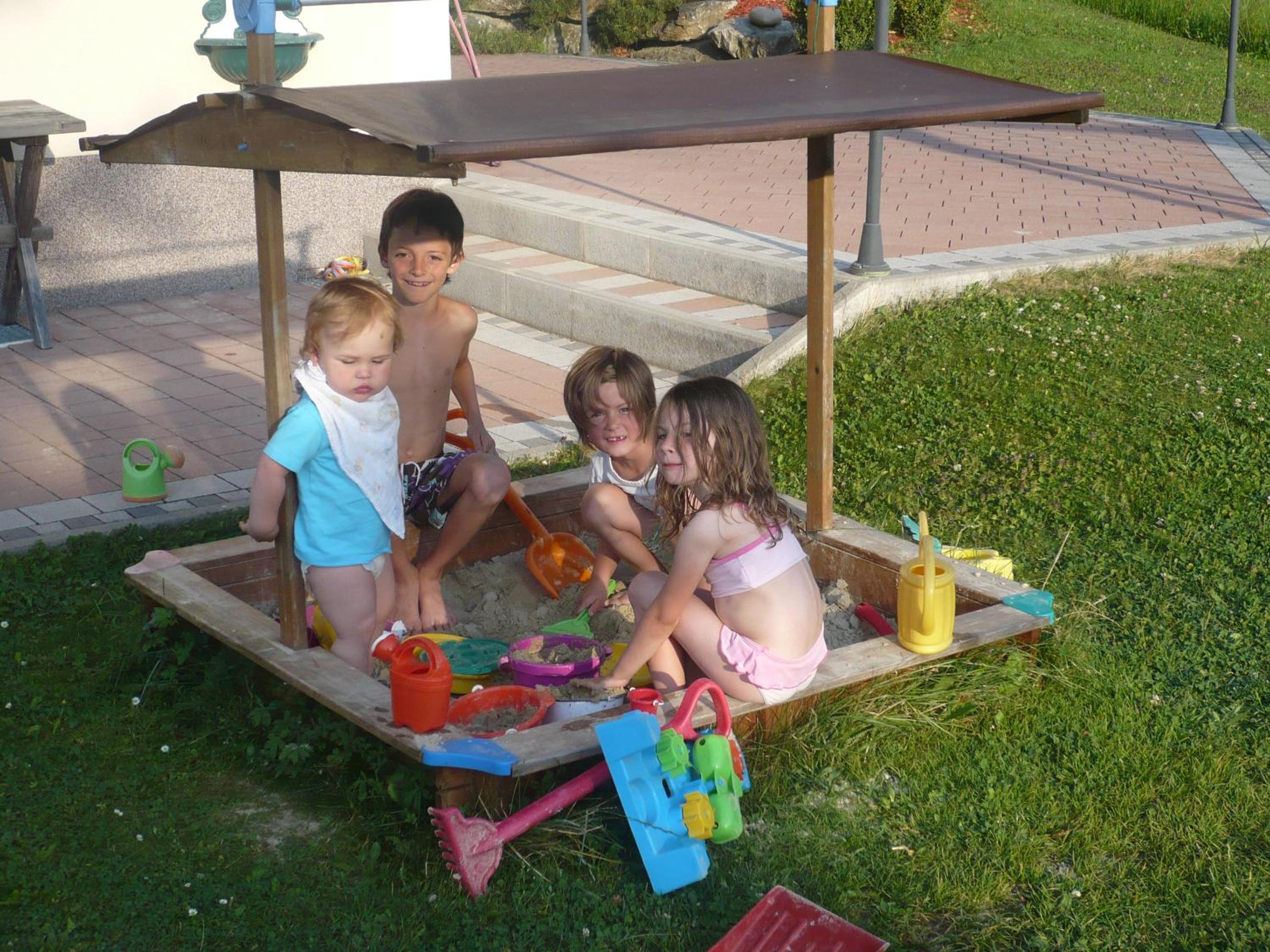 Photo 10