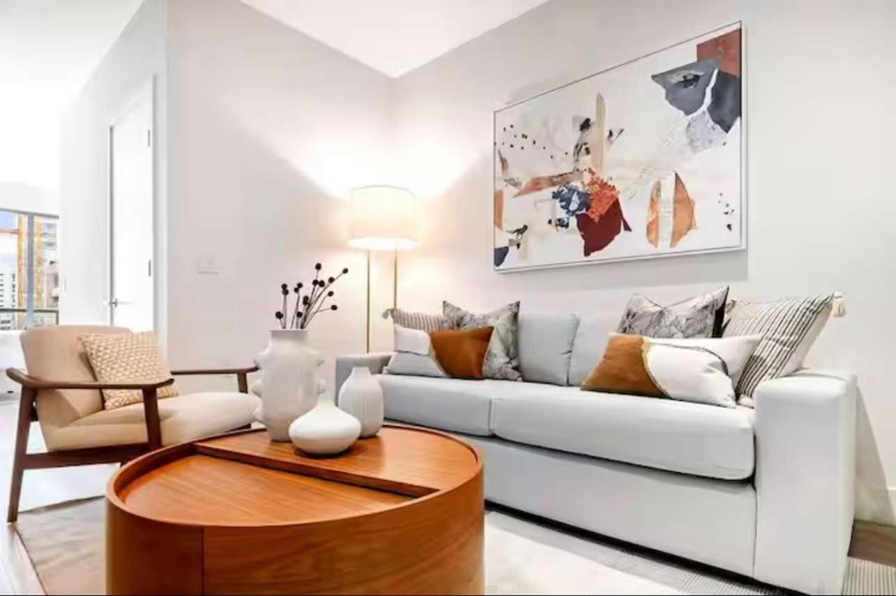 Modern Brickell Luxe Apartment by Palermo Home Miami