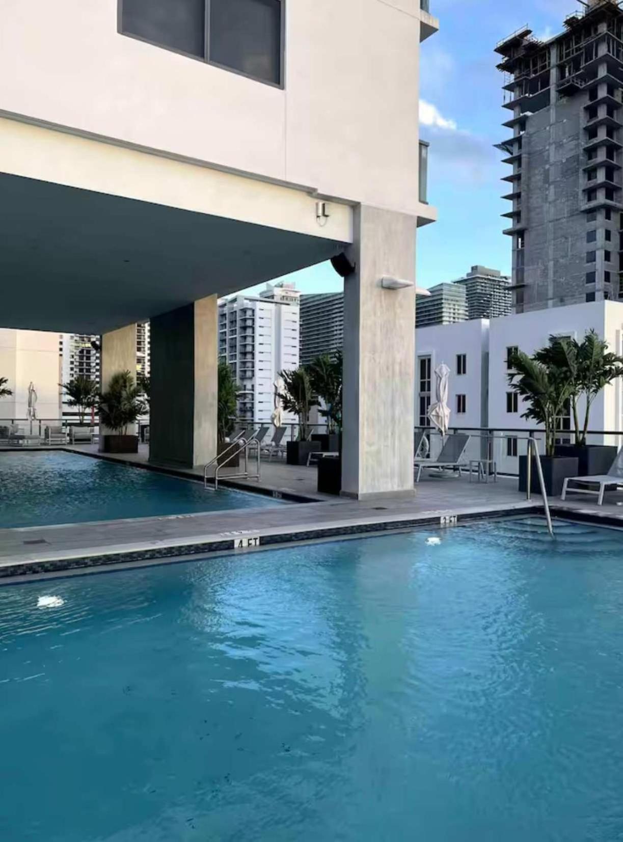 Modern Brickell Luxe Apartment by Palermo Home Miami