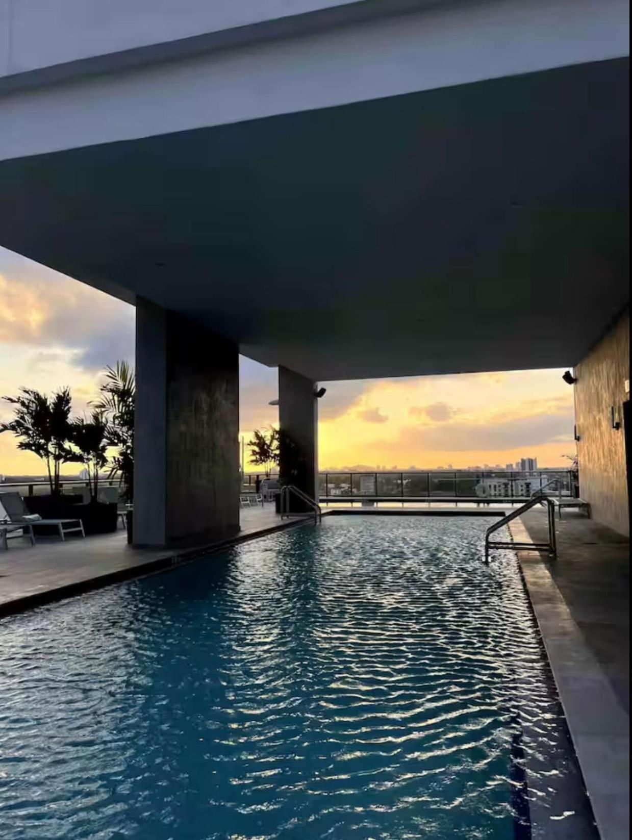 Modern Brickell Luxe Apartment by Palermo Home Miami