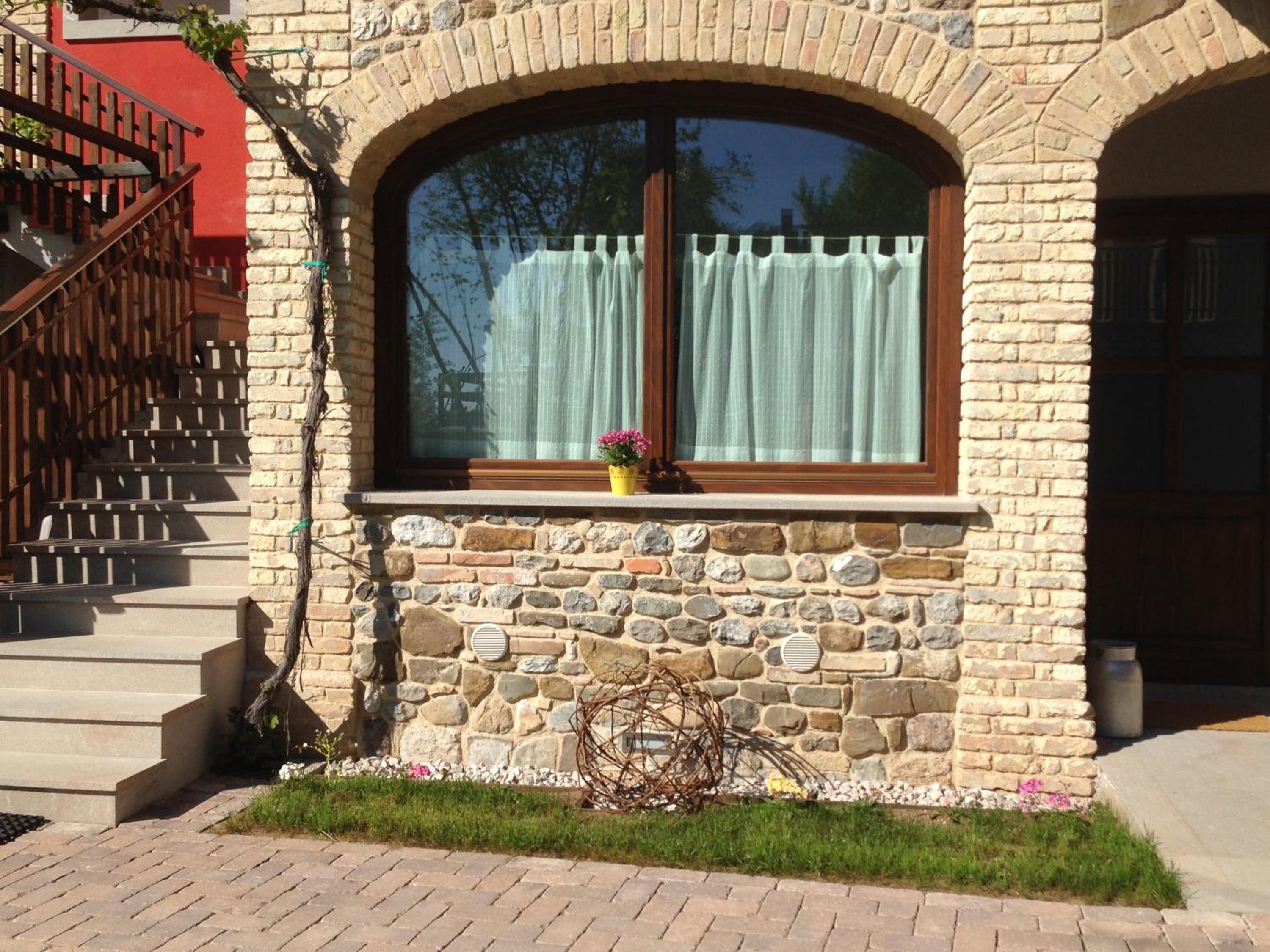 La Valeriana Farm Apartments view 2
