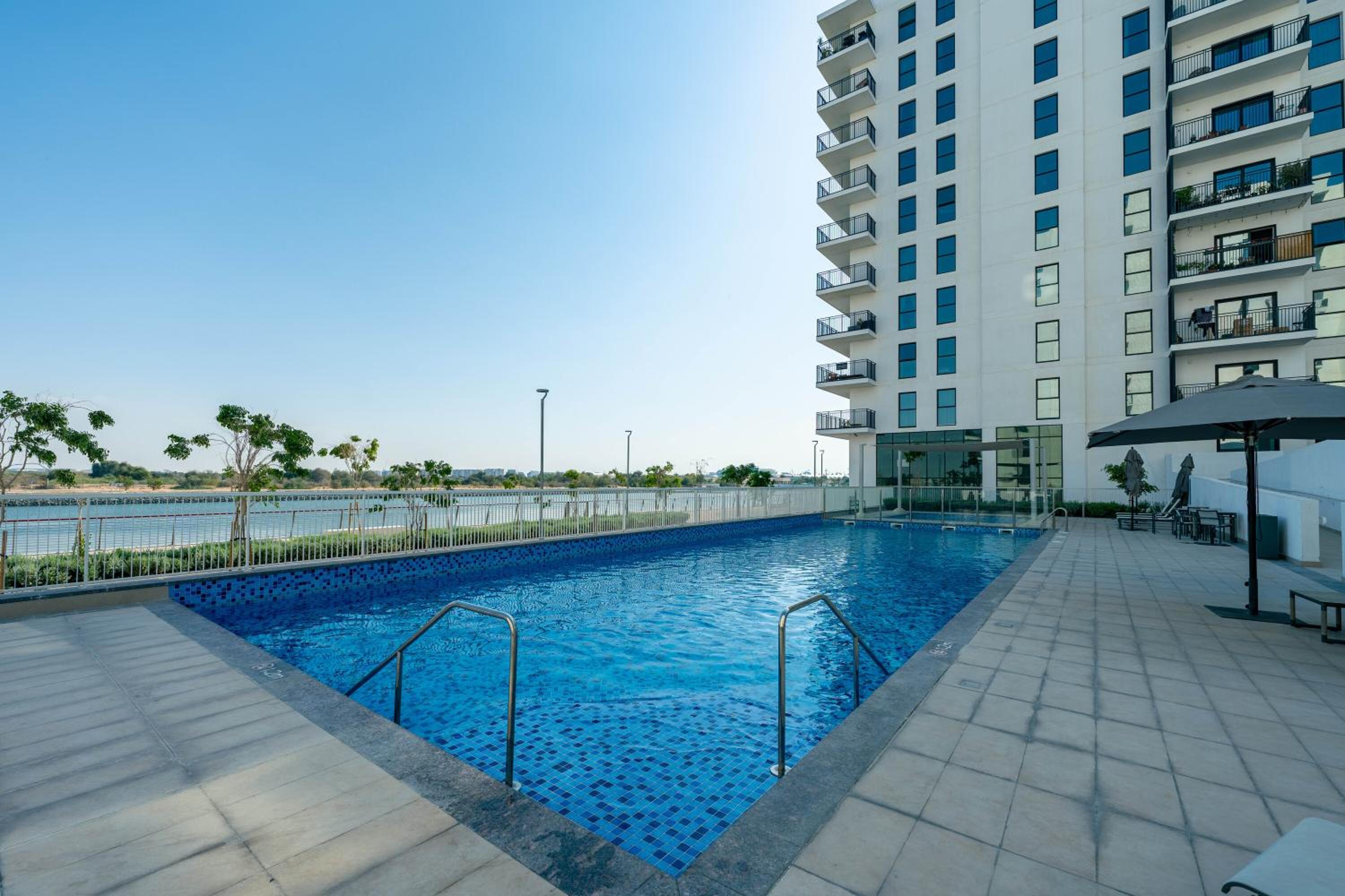 Maison Privee - Exquisite Living with Scenic Canal Vws on Yas Island