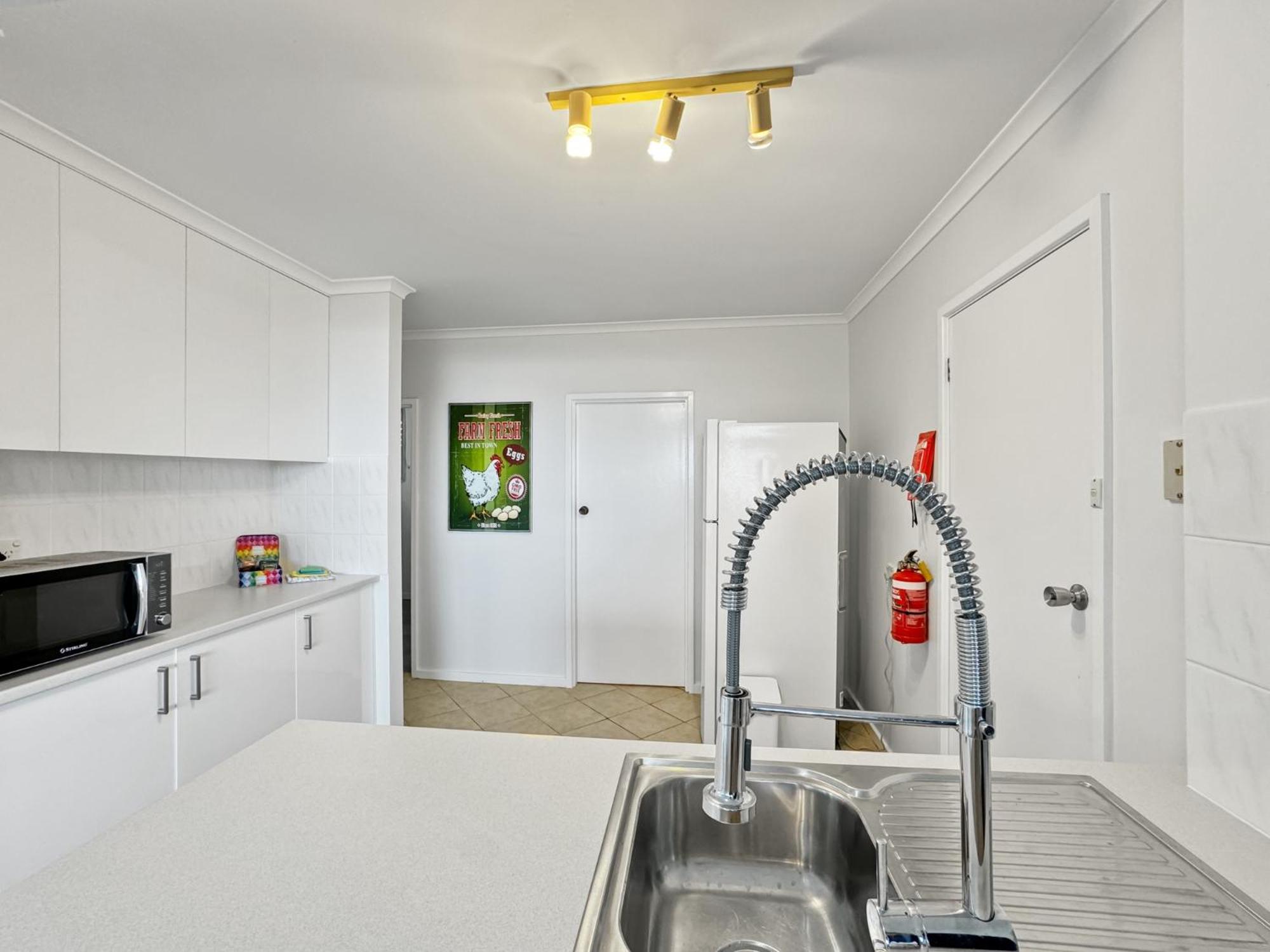 Oceanfront 4-Bed Haven with BBQ & Alfresco Dining