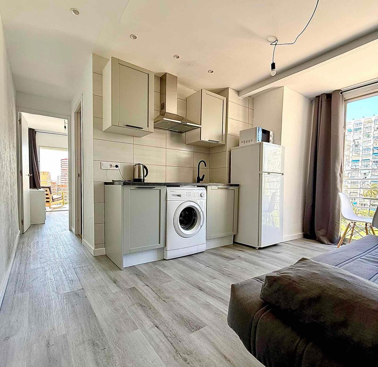 Cozy Apartment with Sea and Mountain Views in Benidorm