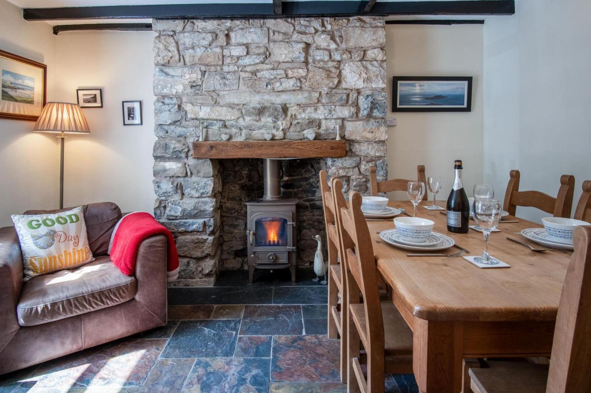 Rose Cottage - 3 Bedroom Cottage - Parkmill