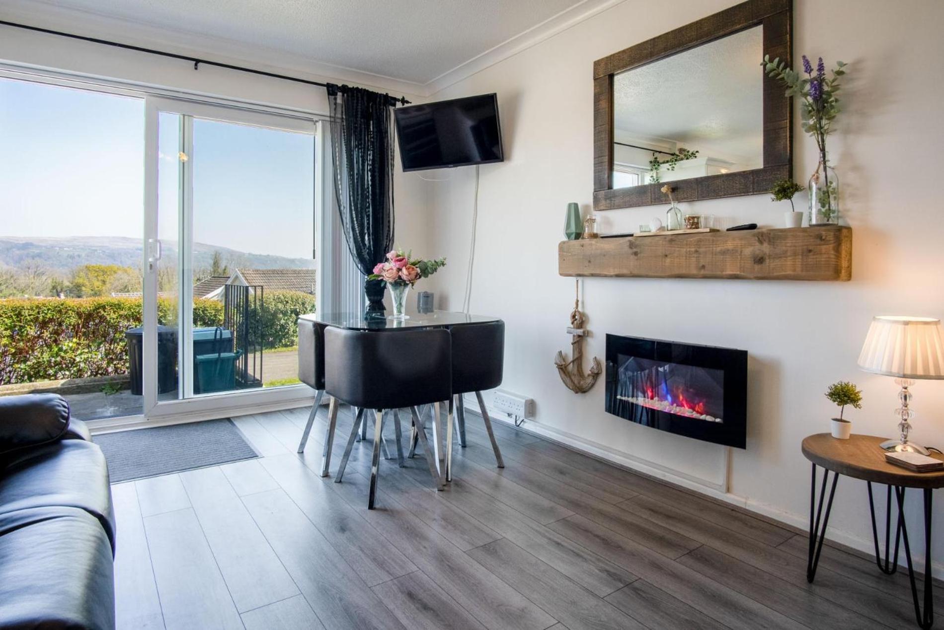 Bayview 32 - 2 Bedroom Chalet - Bayview Oxwich