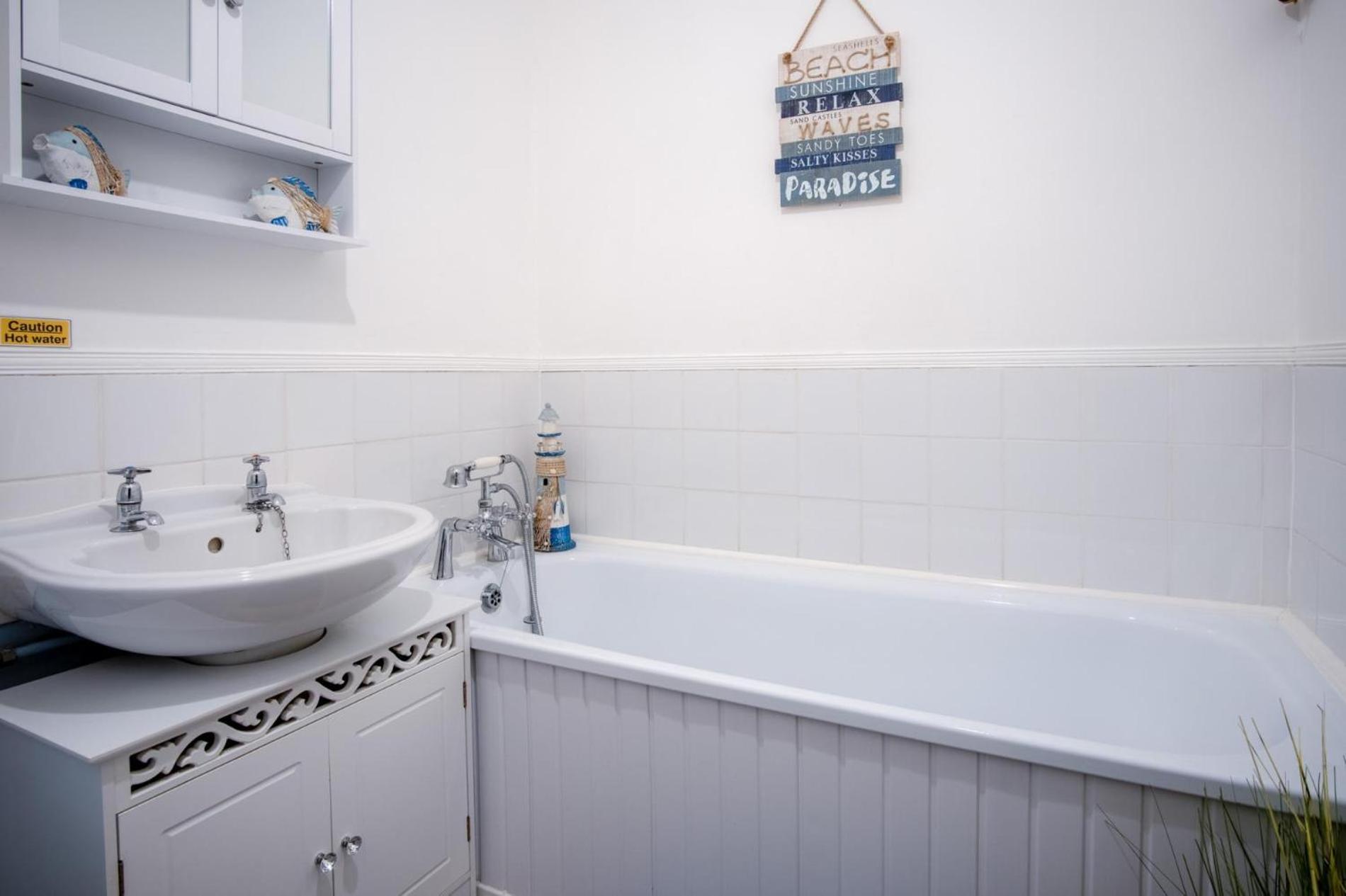 Bayview 32 - 2 Bedroom Chalet - Bayview Oxwich
