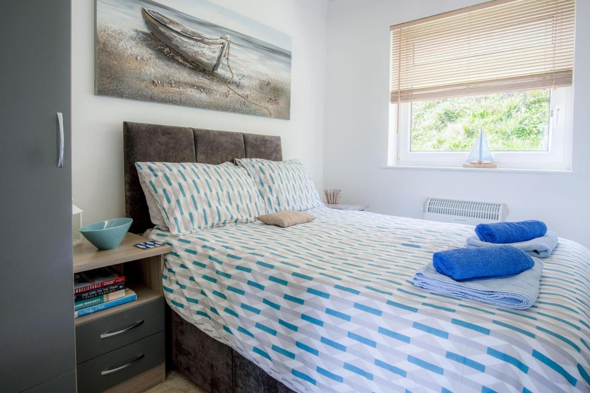 Bayview 32 - 2 Bedroom Chalet - Bayview Oxwich