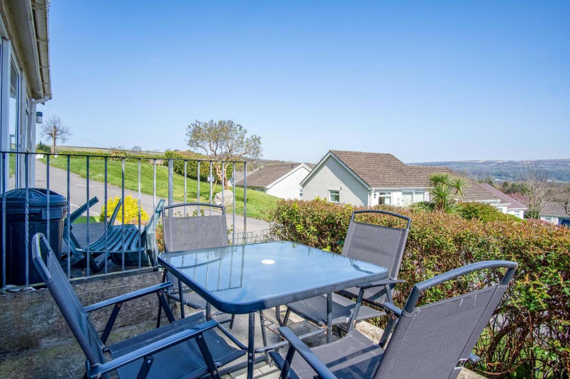 Bayview 32 - 2 Bedroom Chalet - Bayview Oxwich