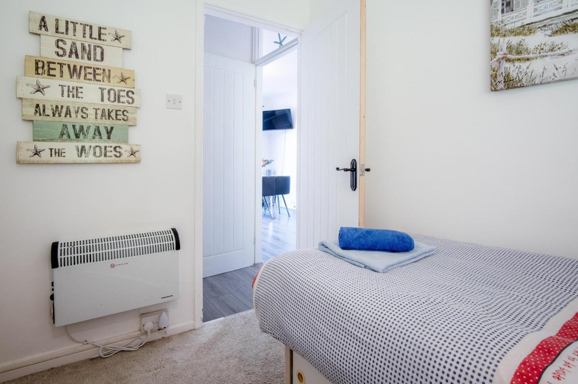 Bayview 32 - 2 Bedroom Chalet - Bayview Oxwich