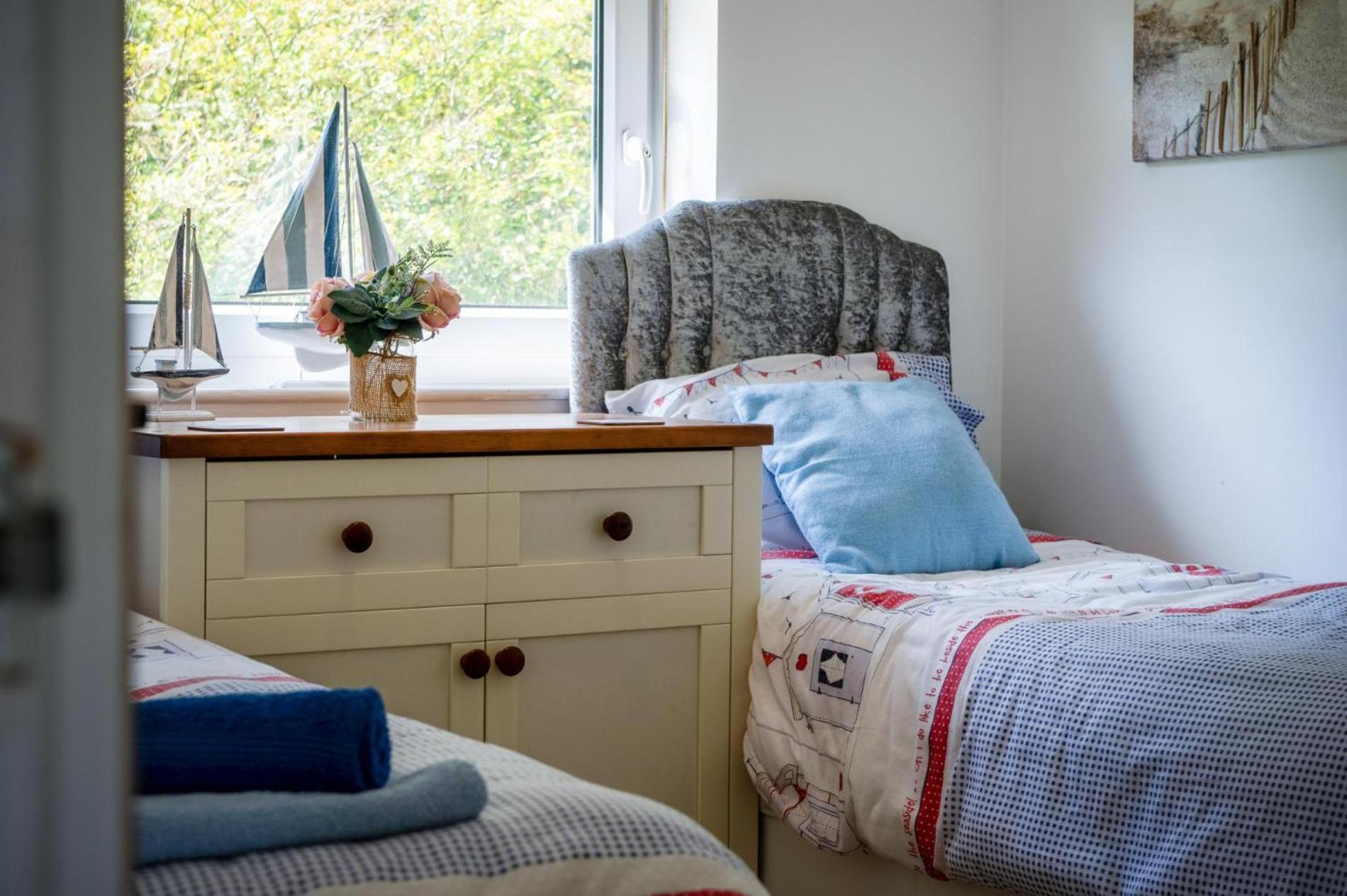 Bayview 32 - 2 Bedroom Chalet - Bayview Oxwich
