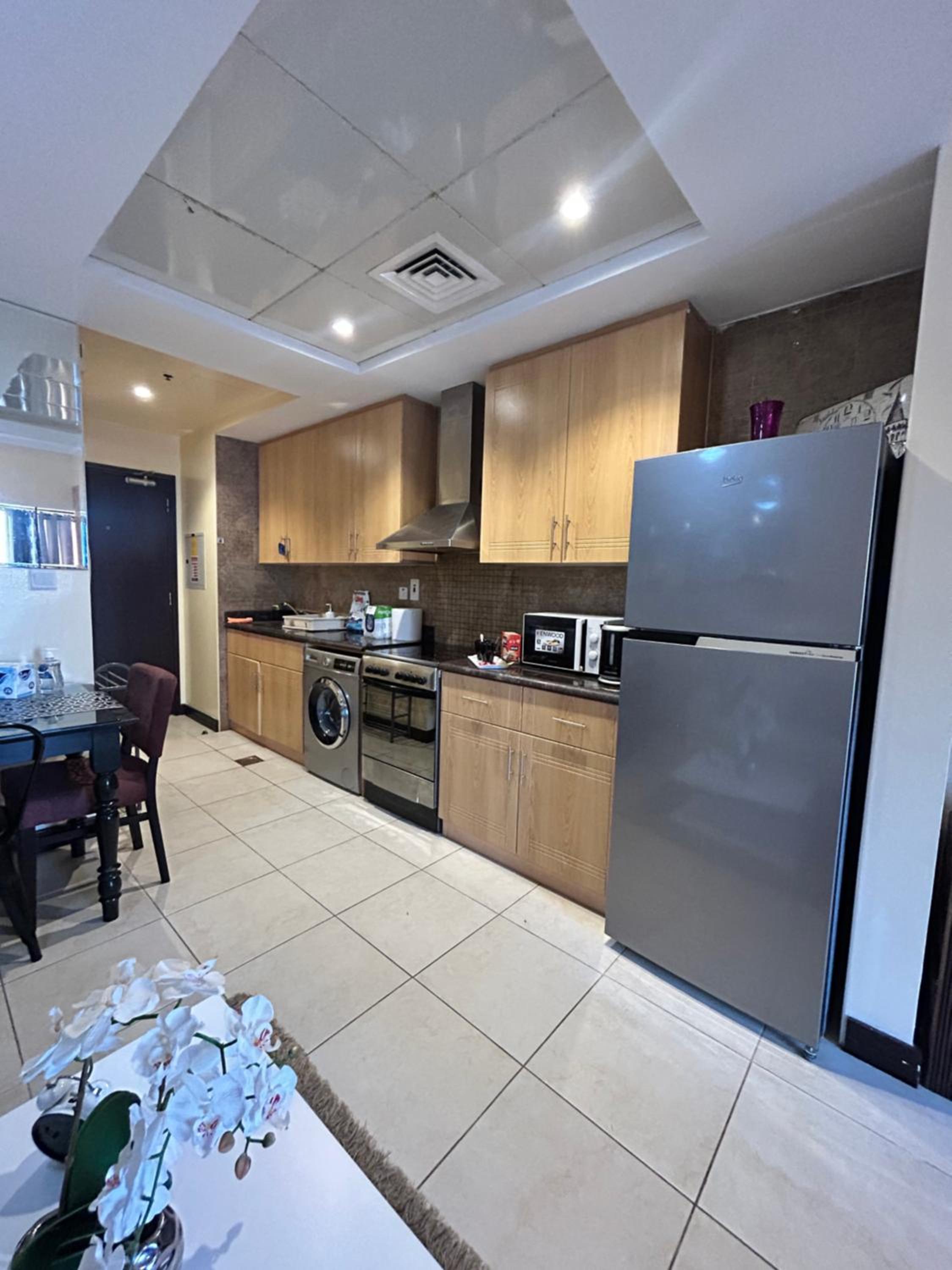 Click Stay - JLT - Studio & Balcony Lakes view Entire Apartment -JN