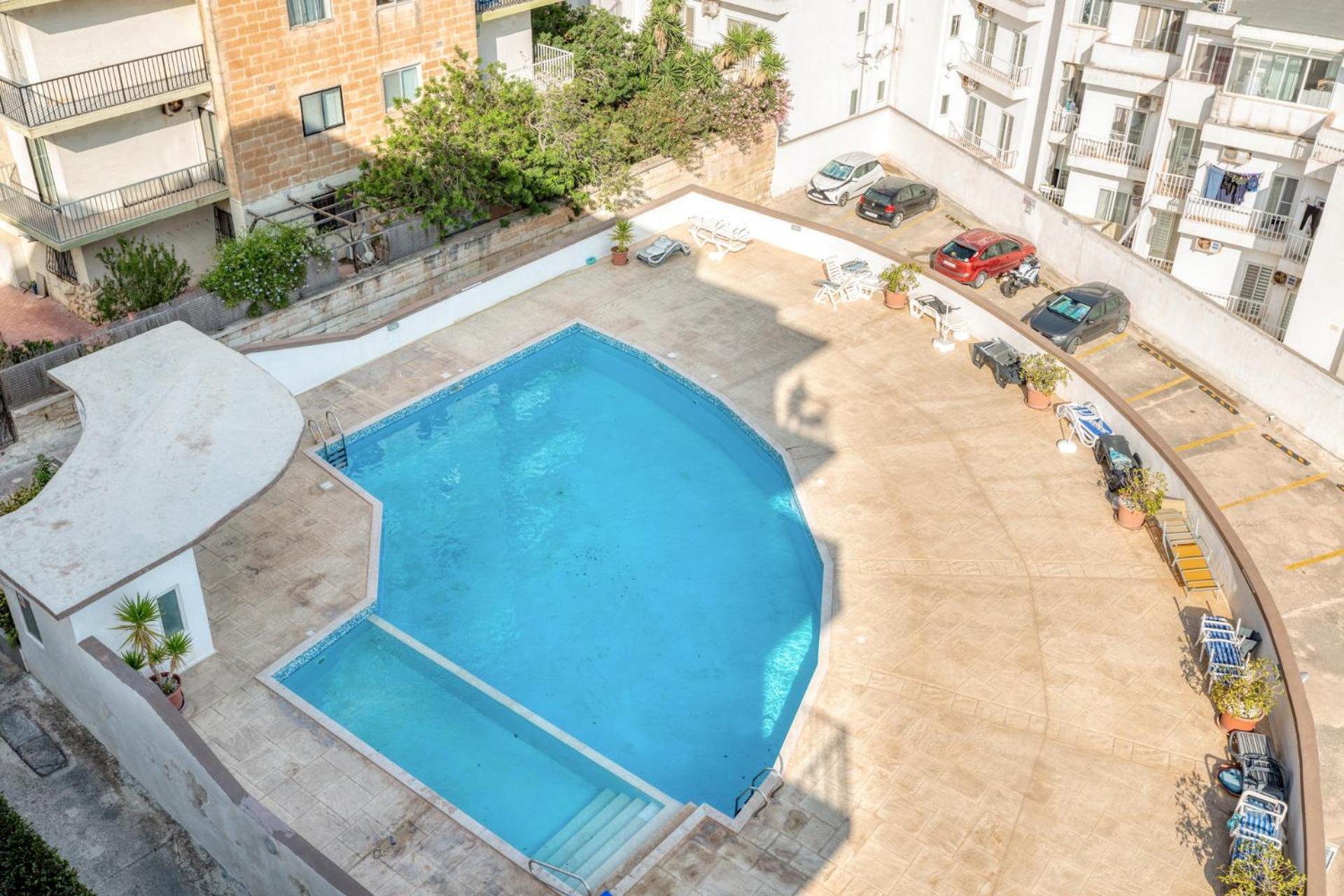 Amazing apartment with pool in Malta