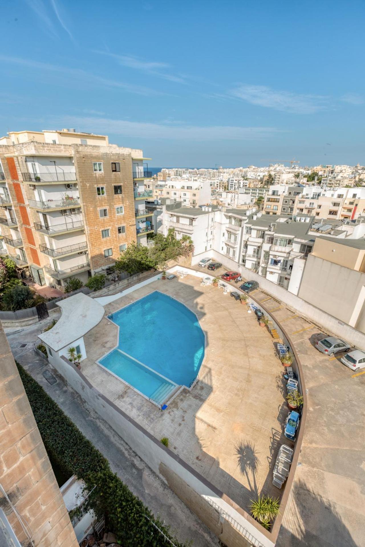 Amazing apartment with pool in Malta