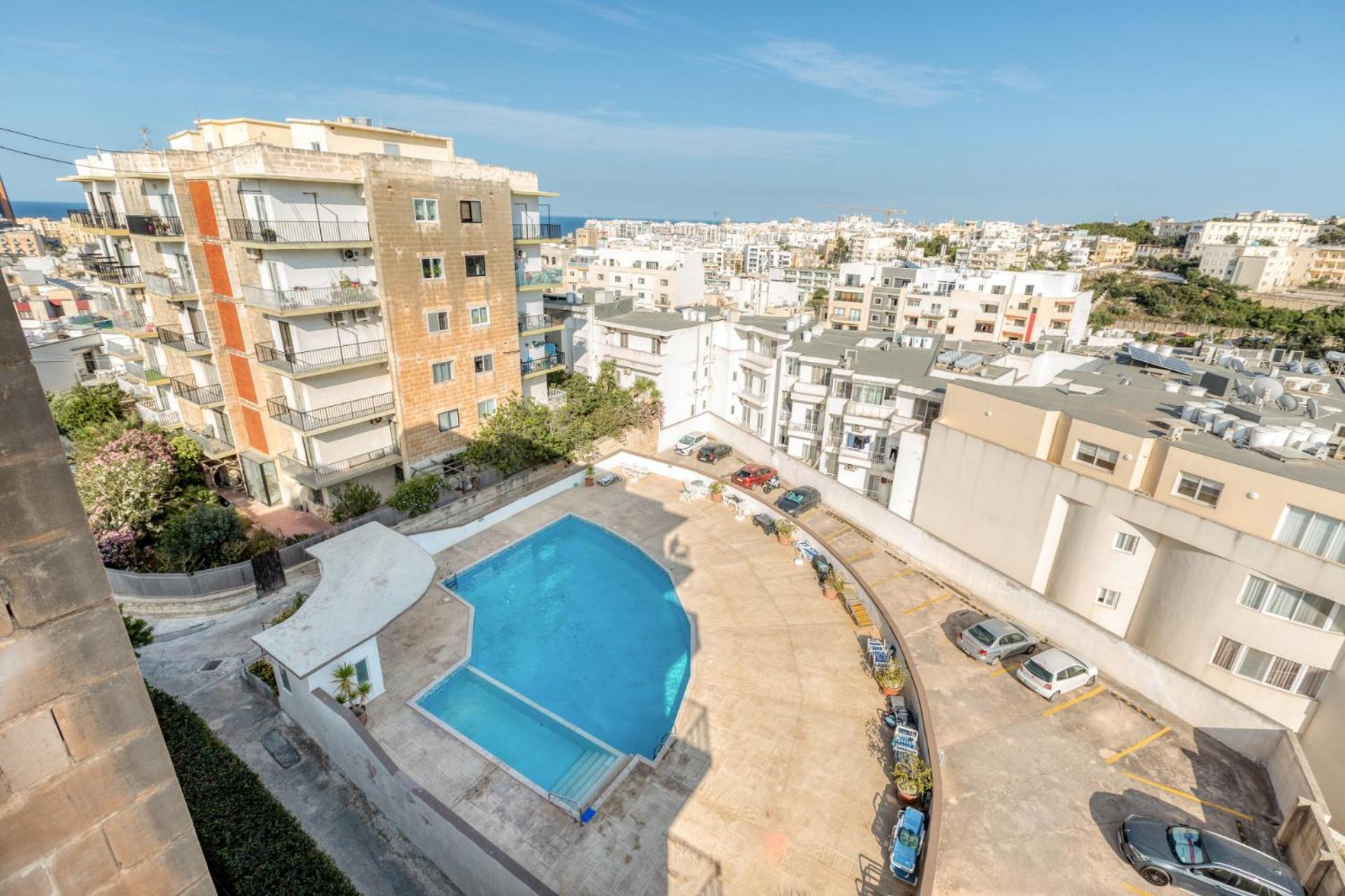 Amazing apartment with pool in Malta