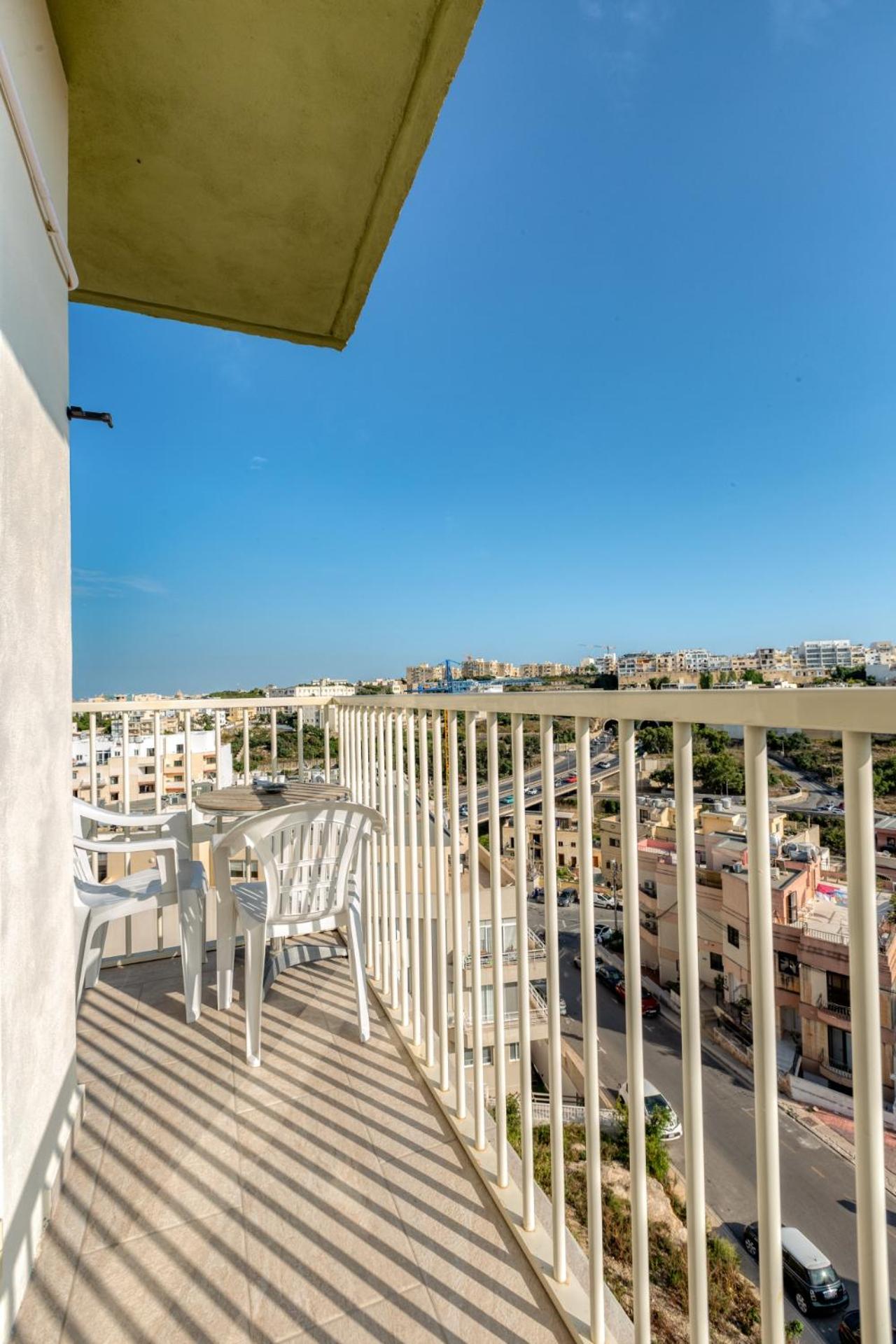 Amazing apartment with pool in Malta
