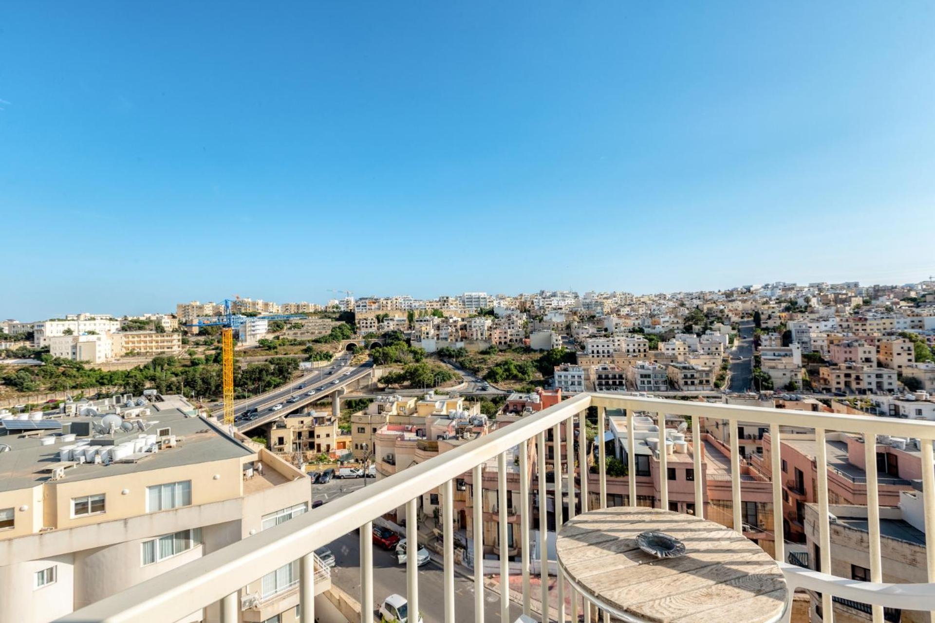 Amazing apartment with pool in Malta