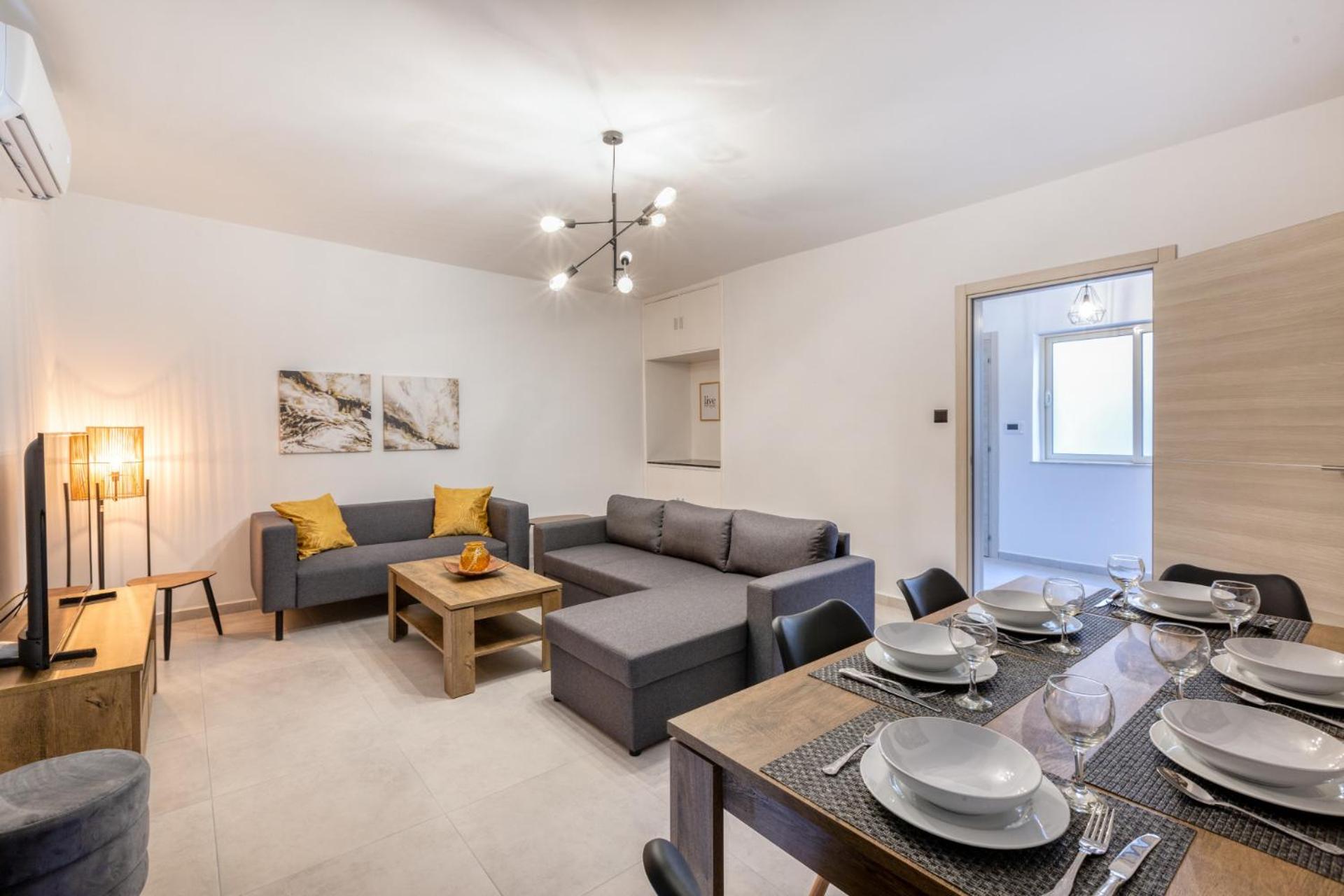 Amazing apartment with pool in Malta