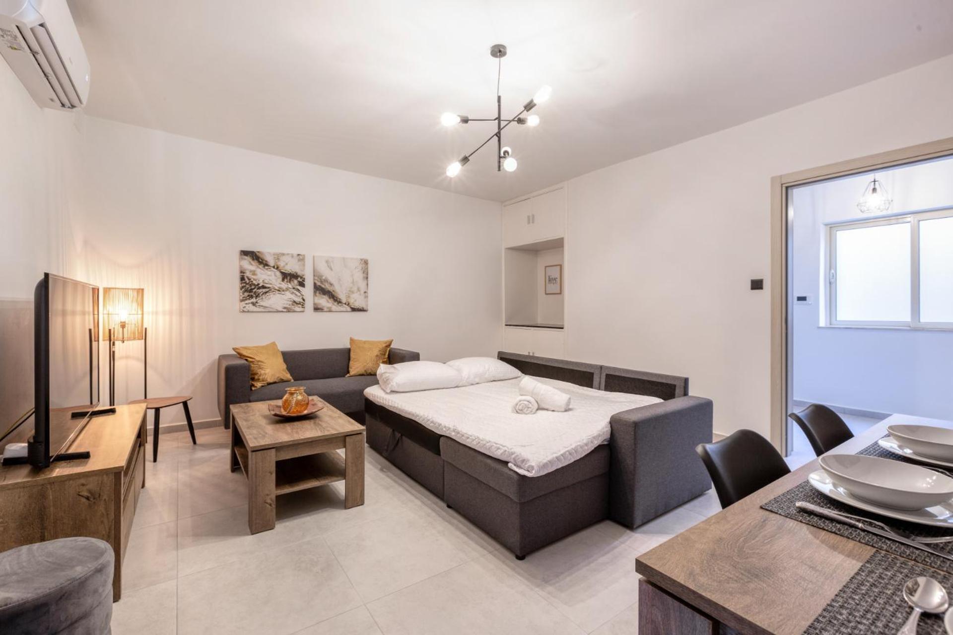 Amazing apartment with pool in Malta
