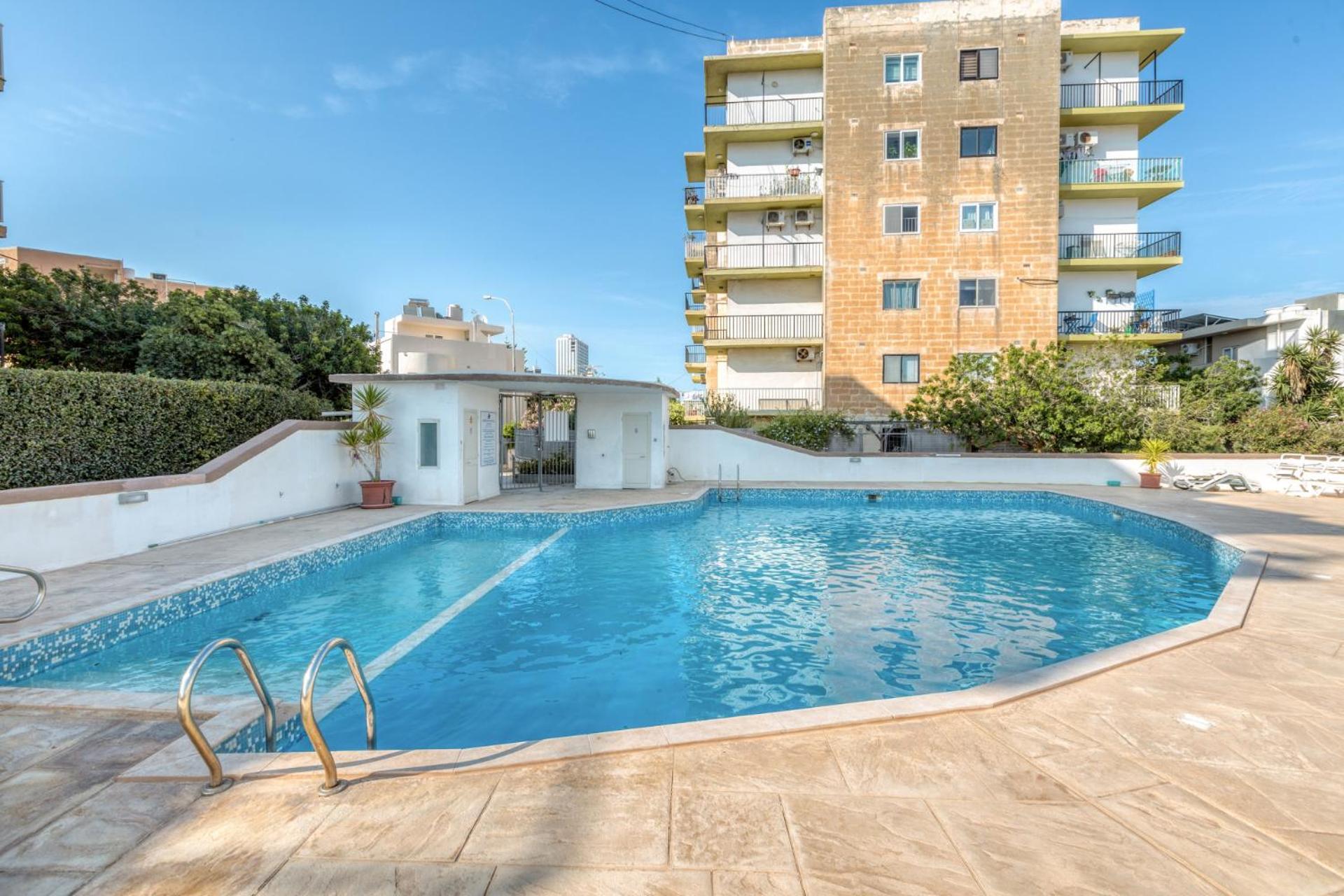 Amazing apartment with pool in Malta