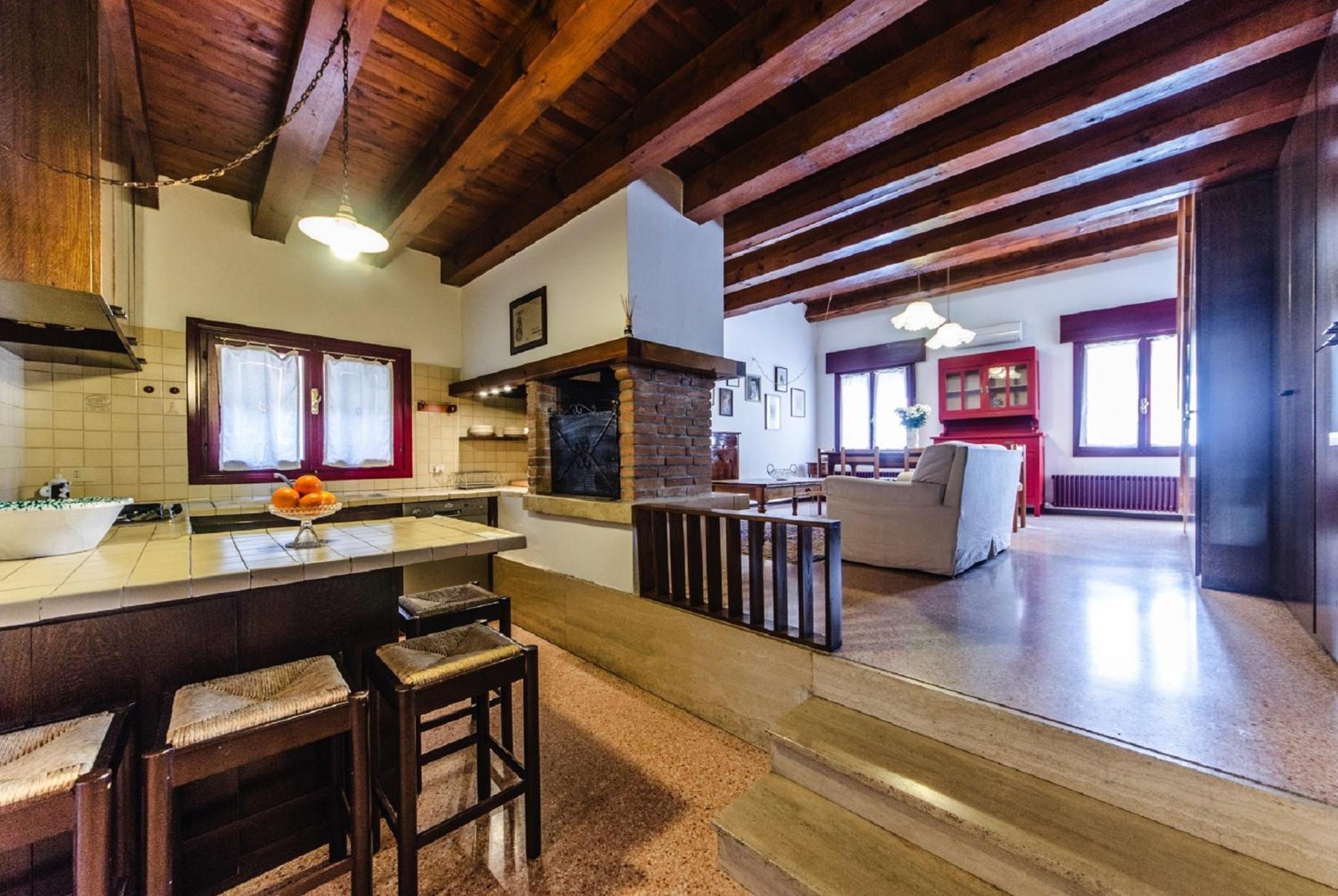Novalesi Red House