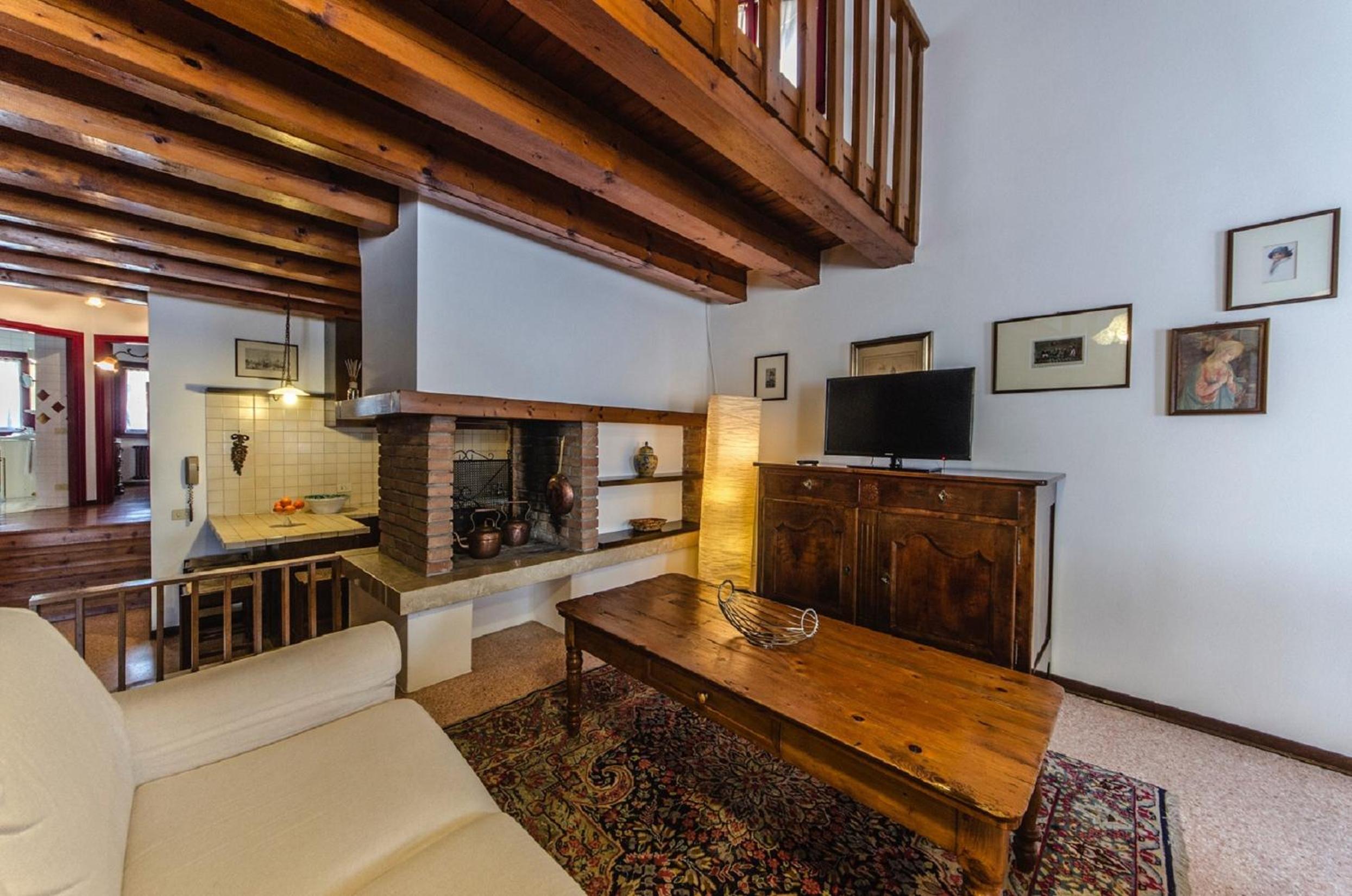 Novalesi Red House
