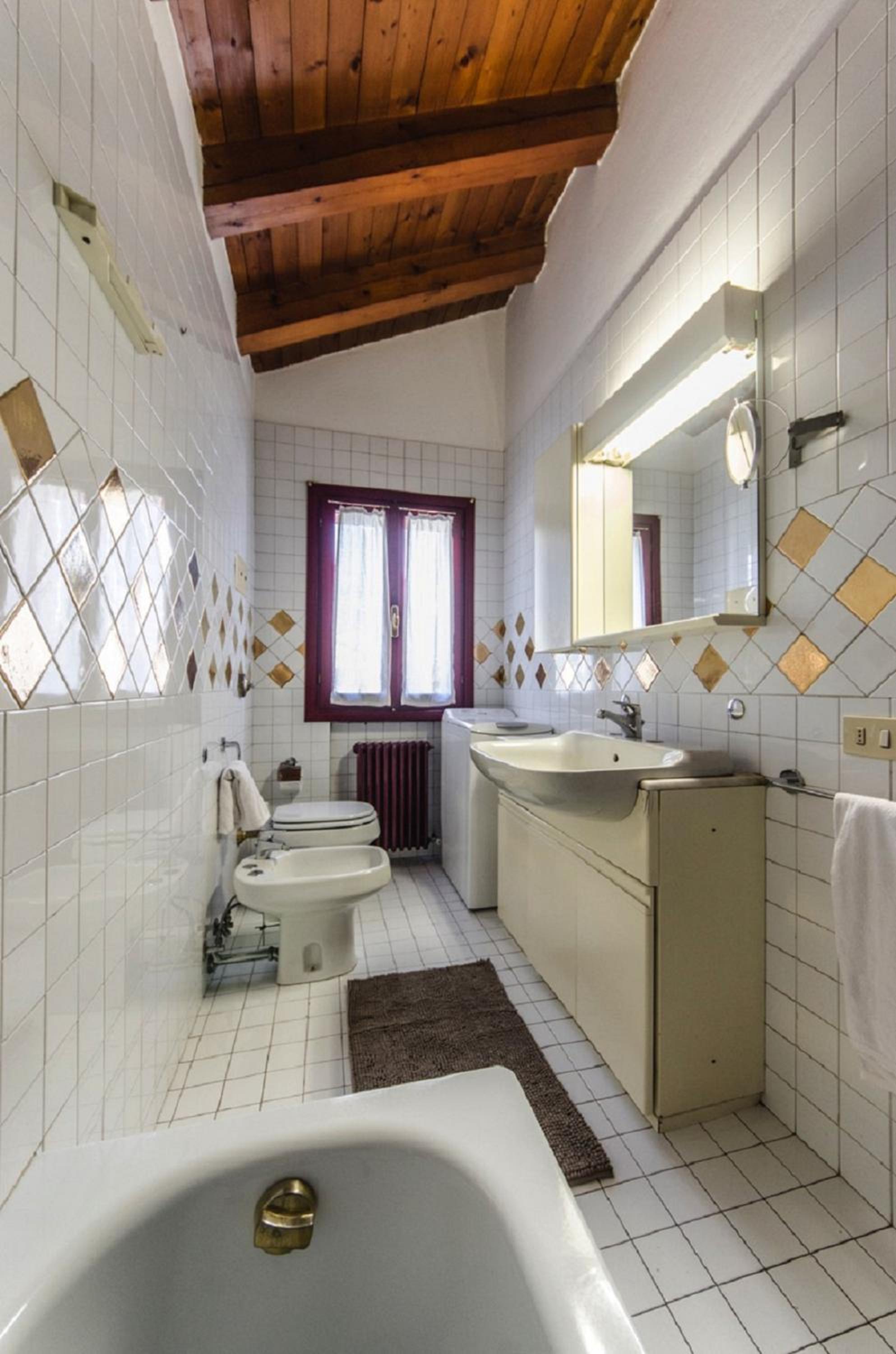 Novalesi Red House, photo 5