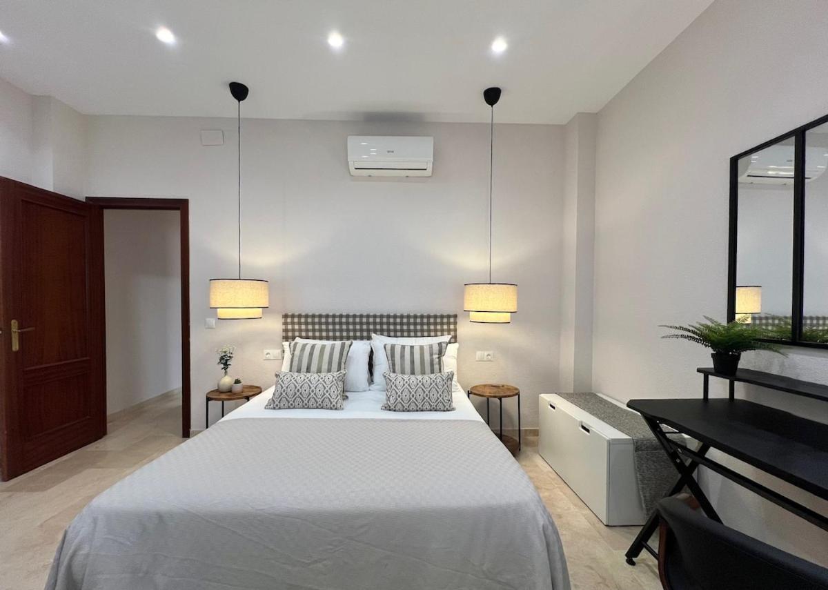 Granados II & old town by ELE Apartments
