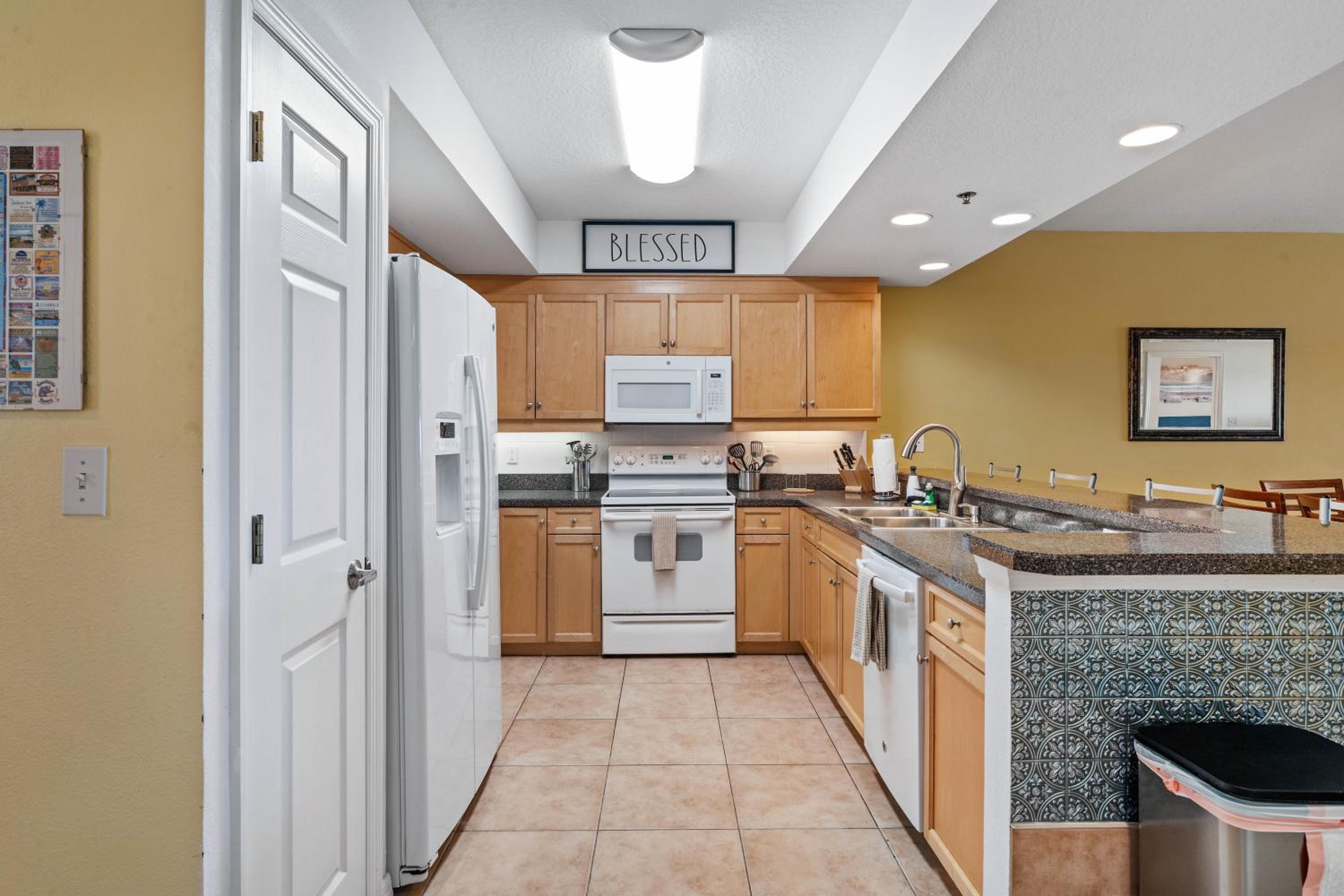 Coastal 3-bed 2-bath condo-New Smyrna Beach FL