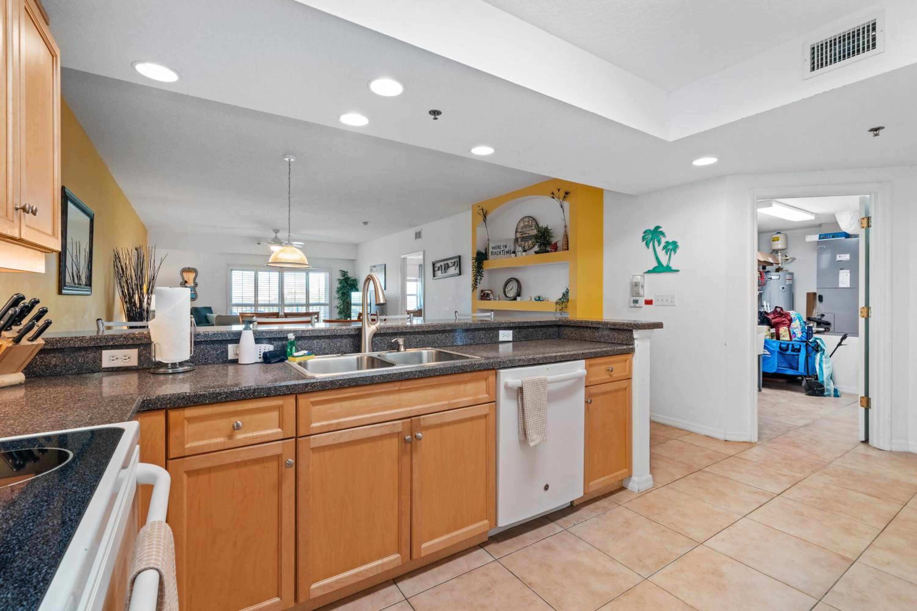 Coastal 3-bed 2-bath condo-New Smyrna Beach FL