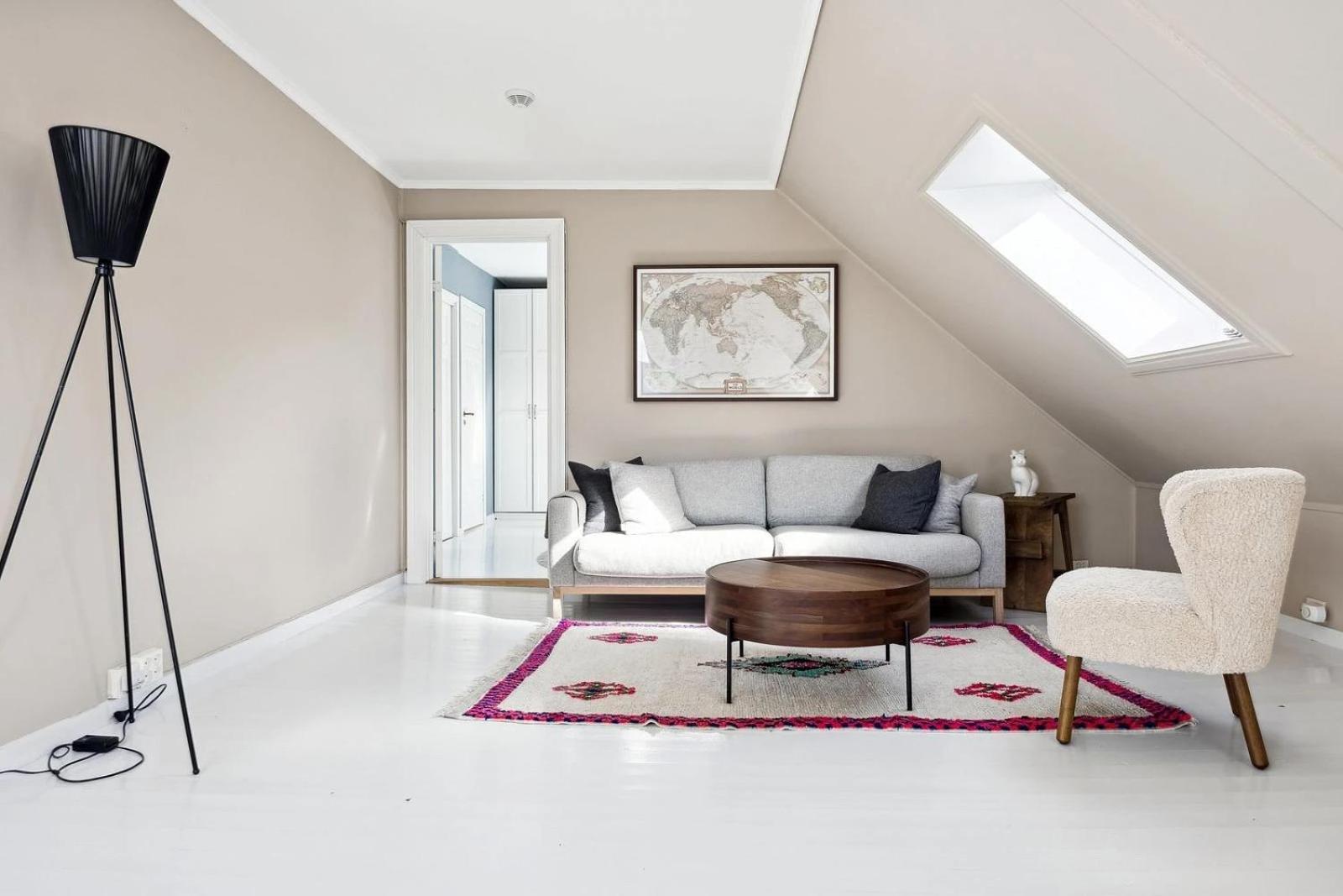 Rom i loftsleilighet med utsikt