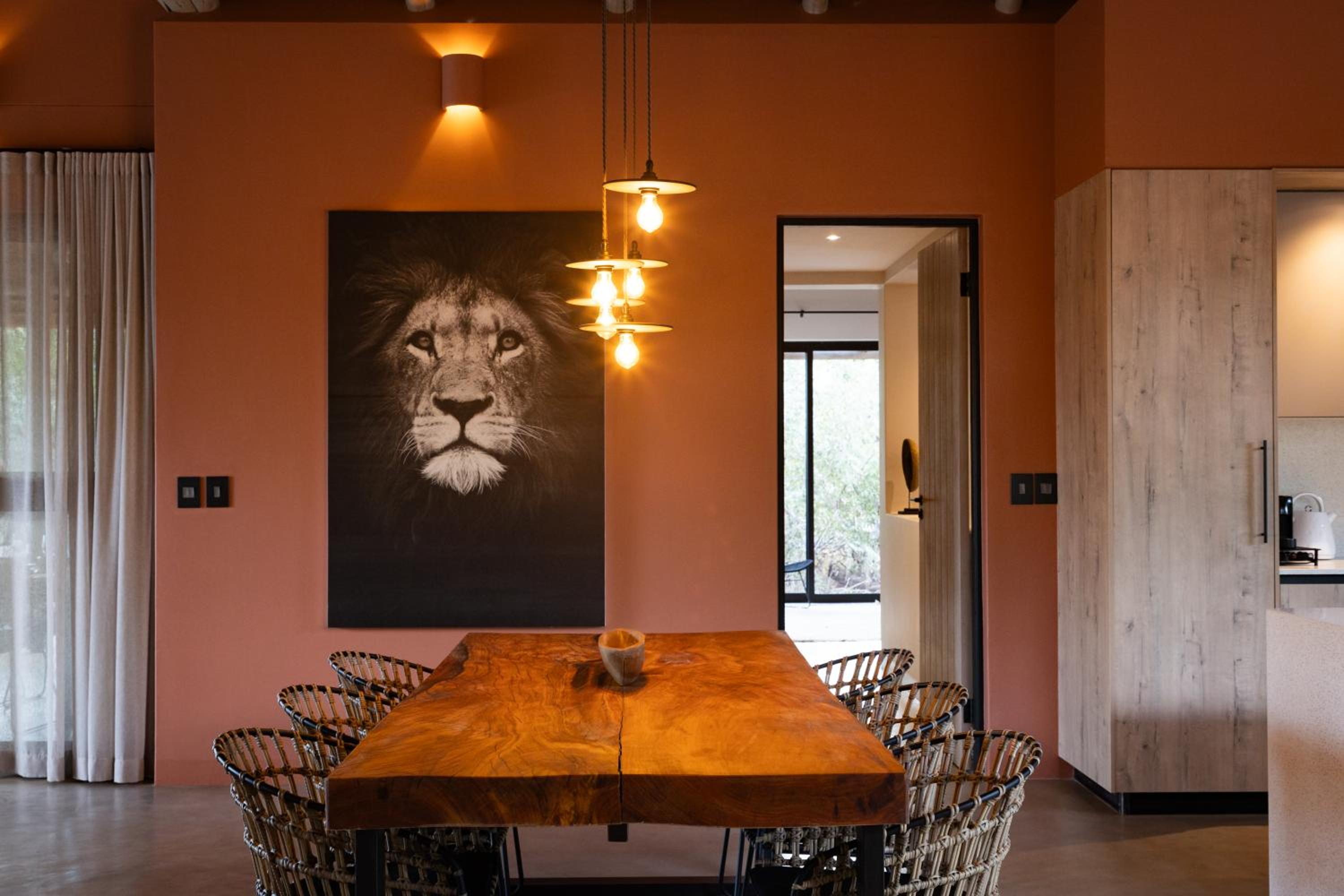 Villa White Lion - Luxurious Villa nearby Kruger