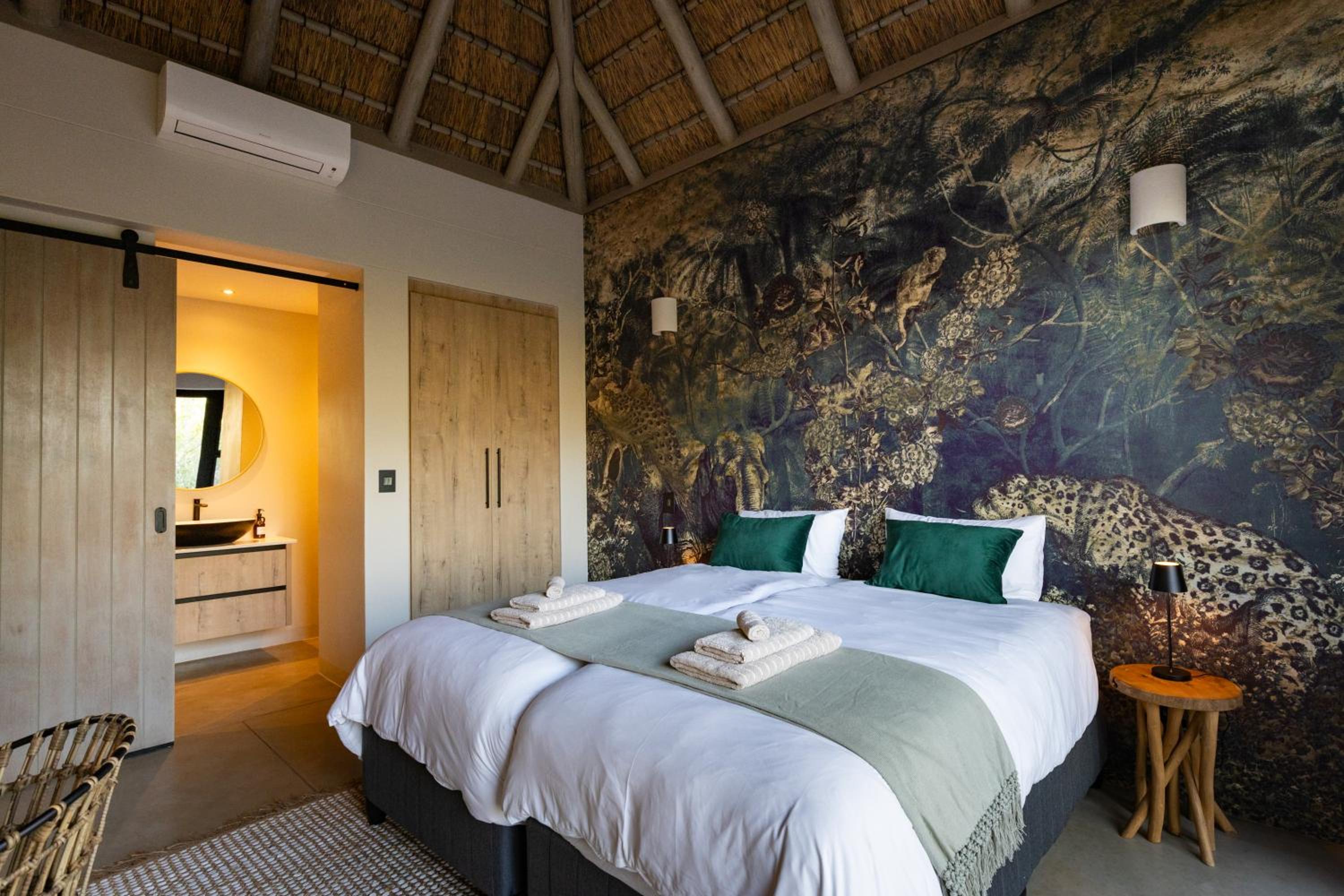 Villa White Lion - Luxurious Villa nearby Kruger