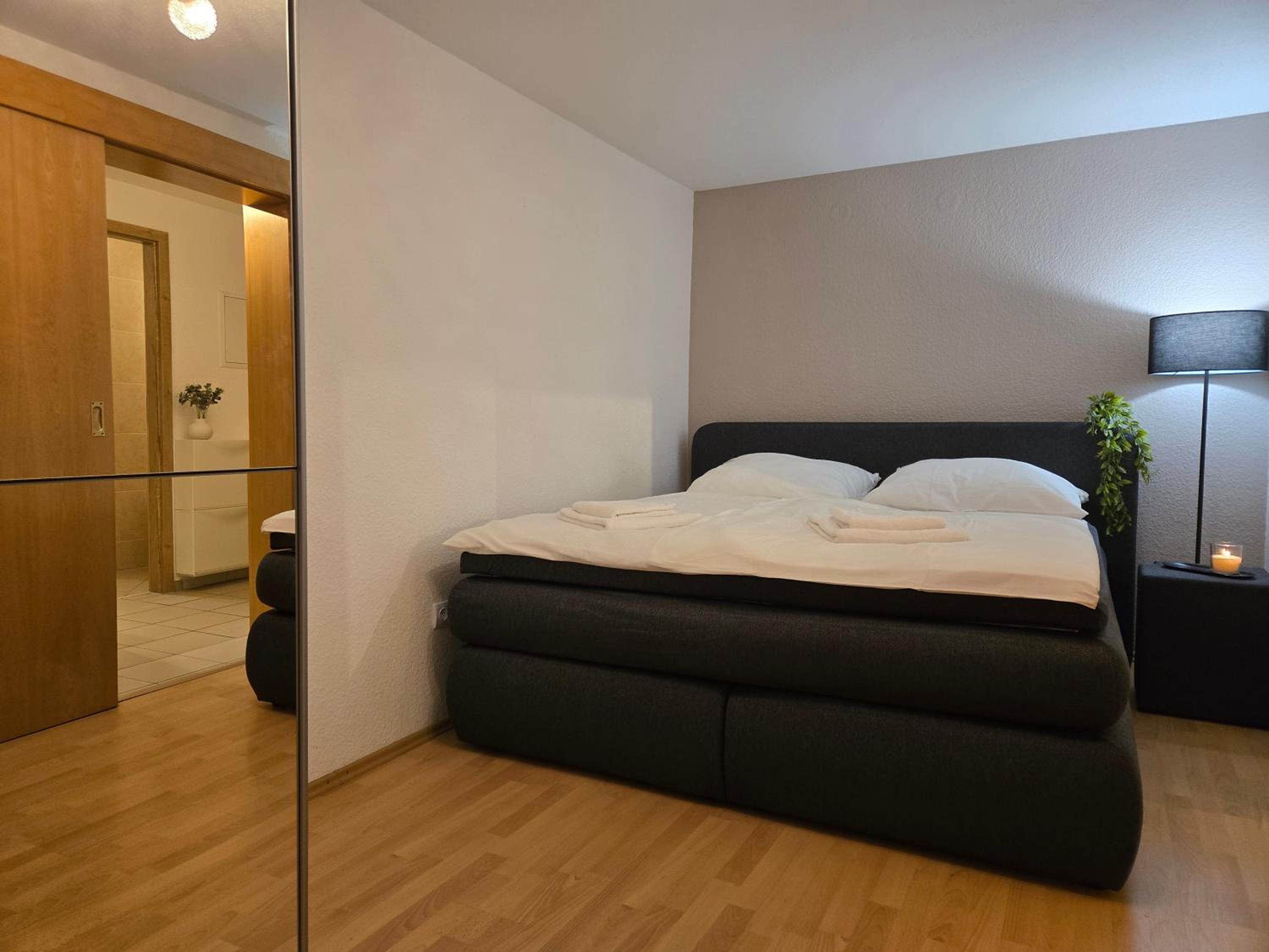 Holiday&Stay, City Apartment, Küche, 85Zoll TV, WLAN