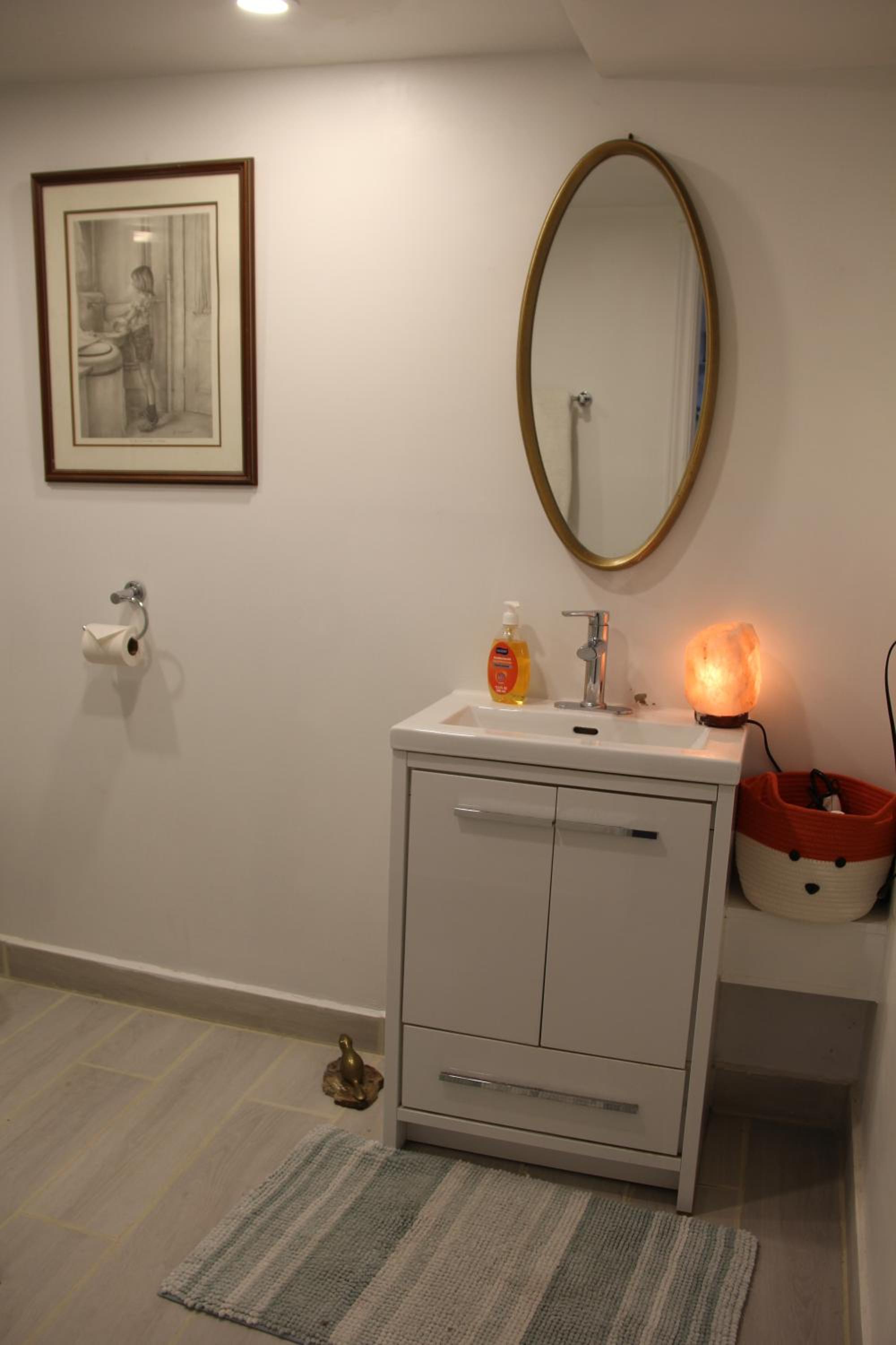 Serene Don River Nature gateway- 2BR suite, Private Patio, Free Parking