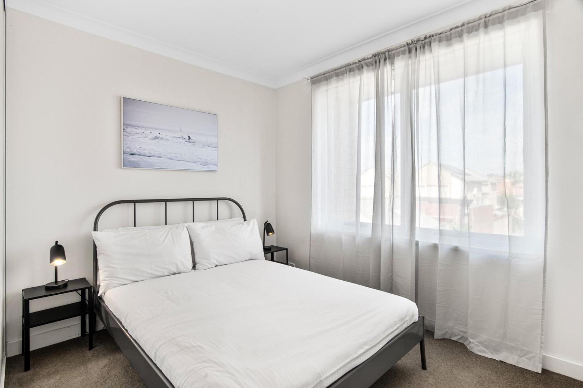 Family Friendly 3-Bed with Courtyard & Parking