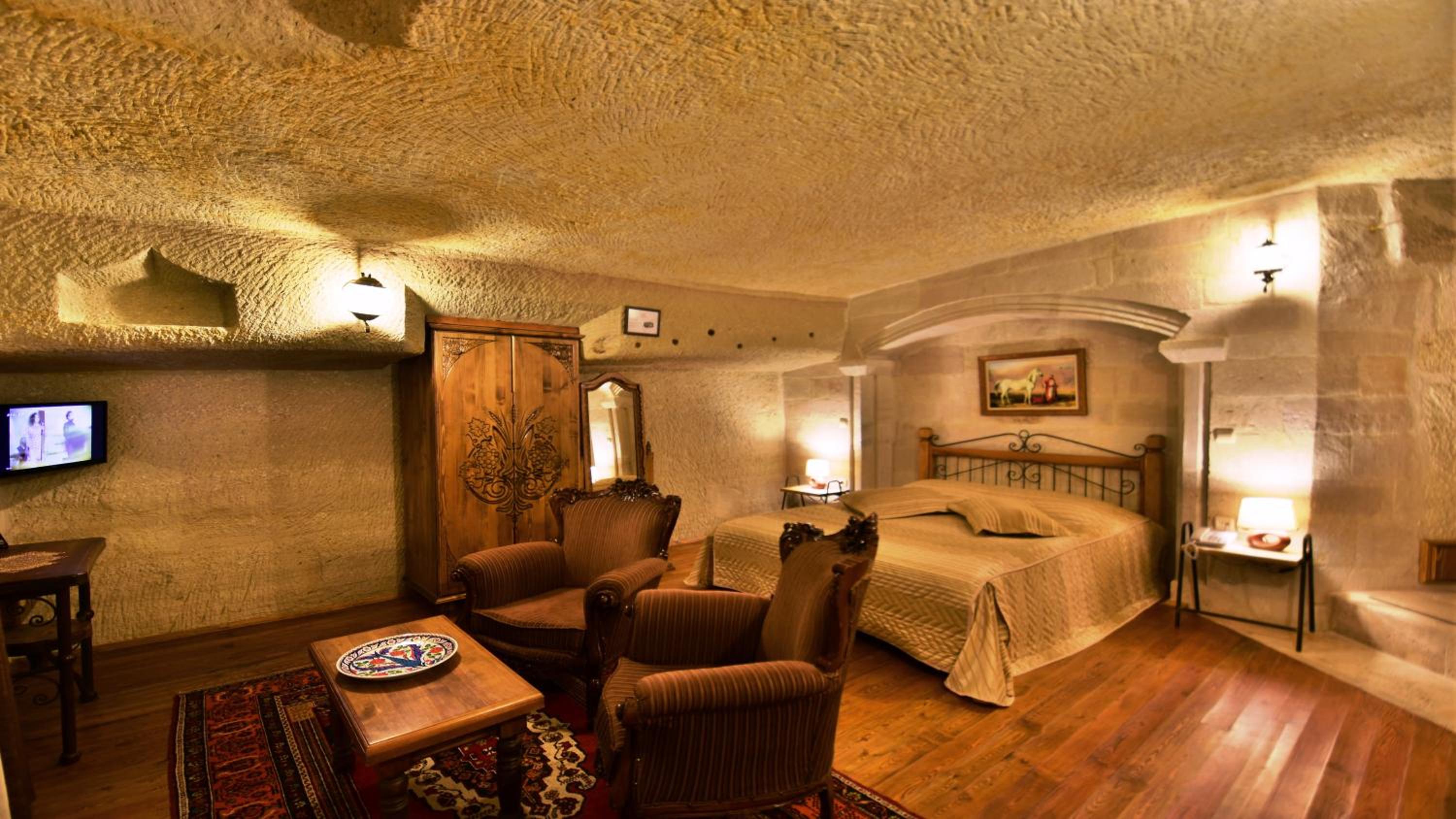 Harman Cave Hotel - Image 134