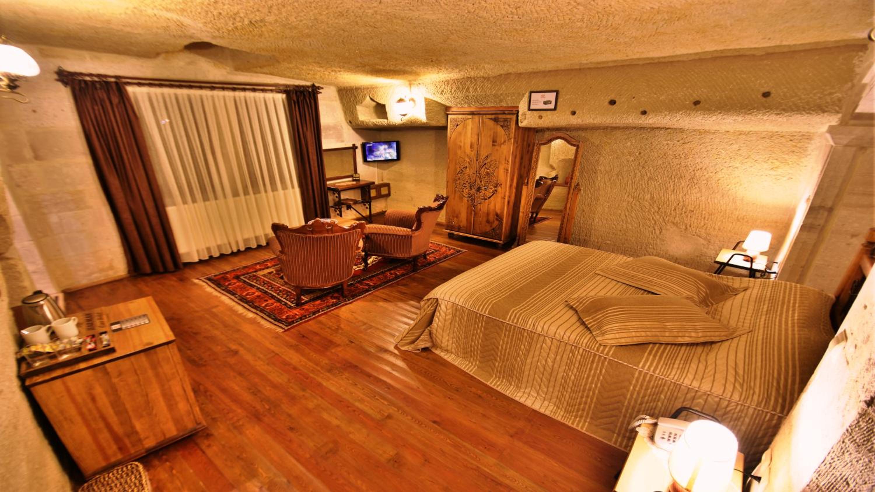 Harman Cave Hotel - Image 115