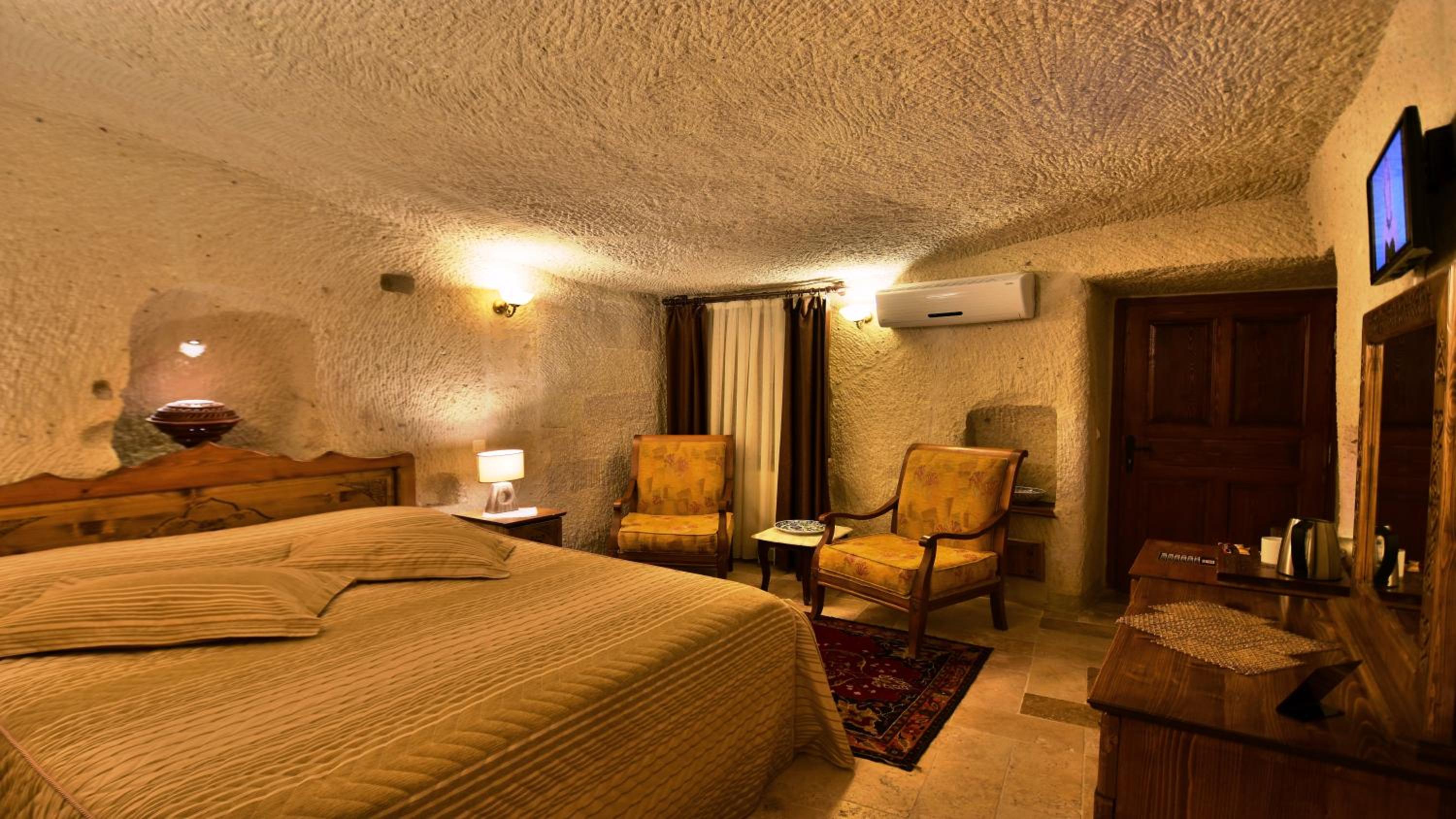 Harman Cave Hotel - Image 138