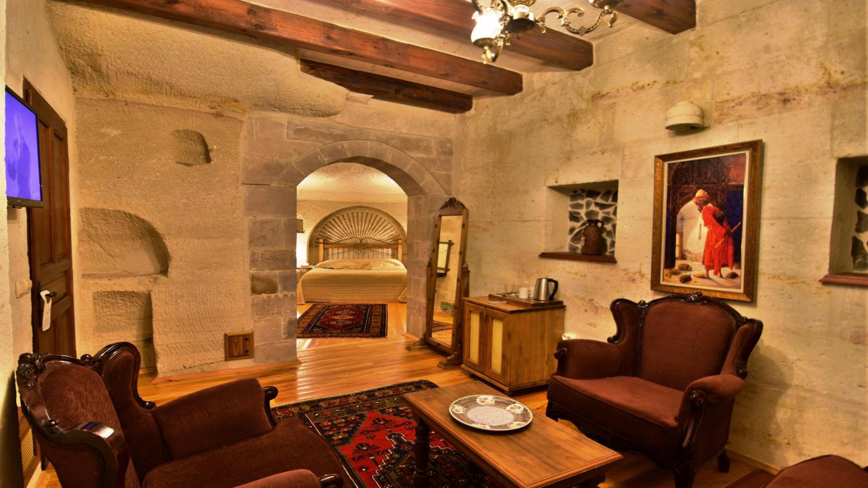 Harman Cave Hotel - Image 102