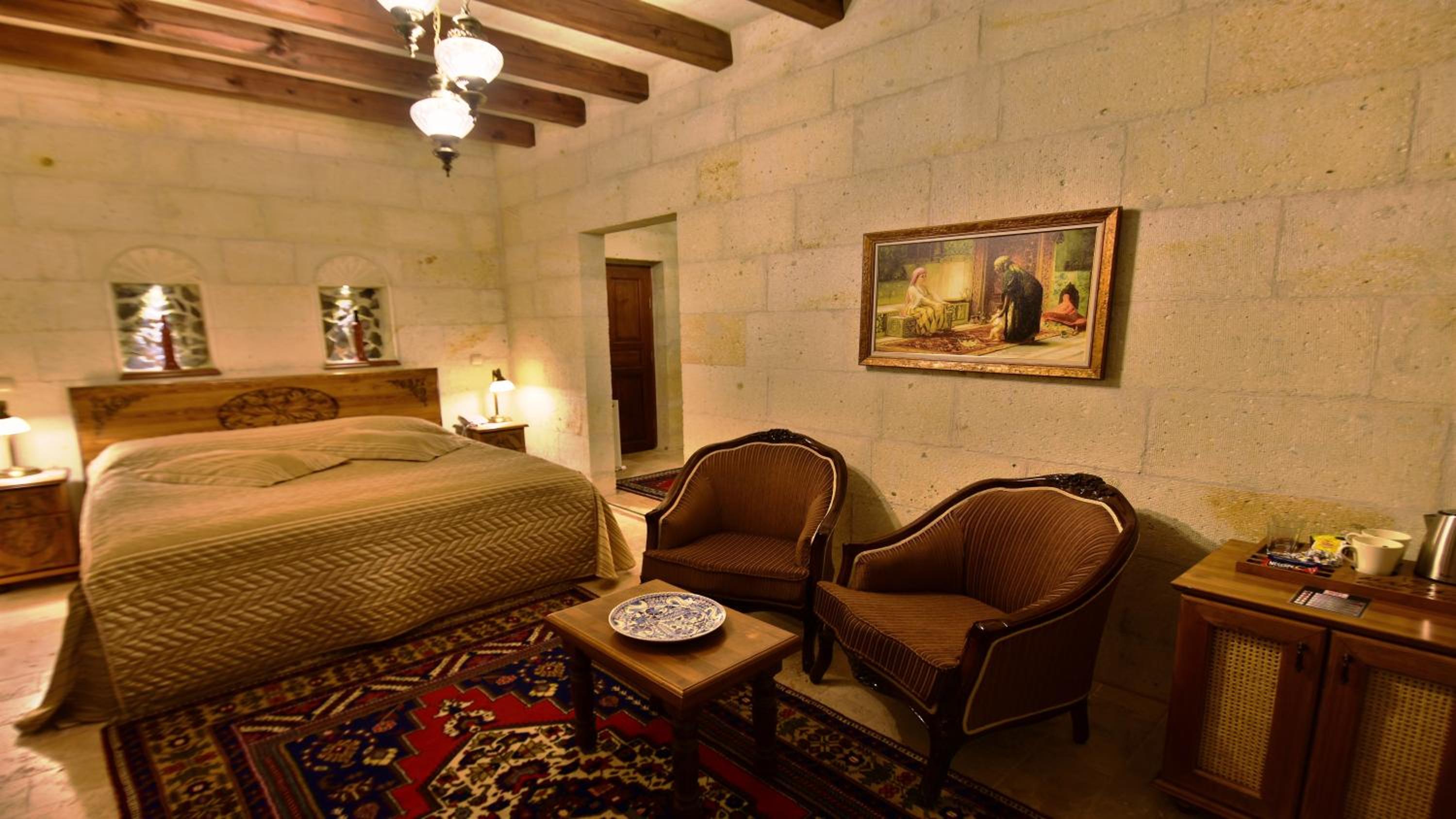 Harman Cave Hotel - Image 149