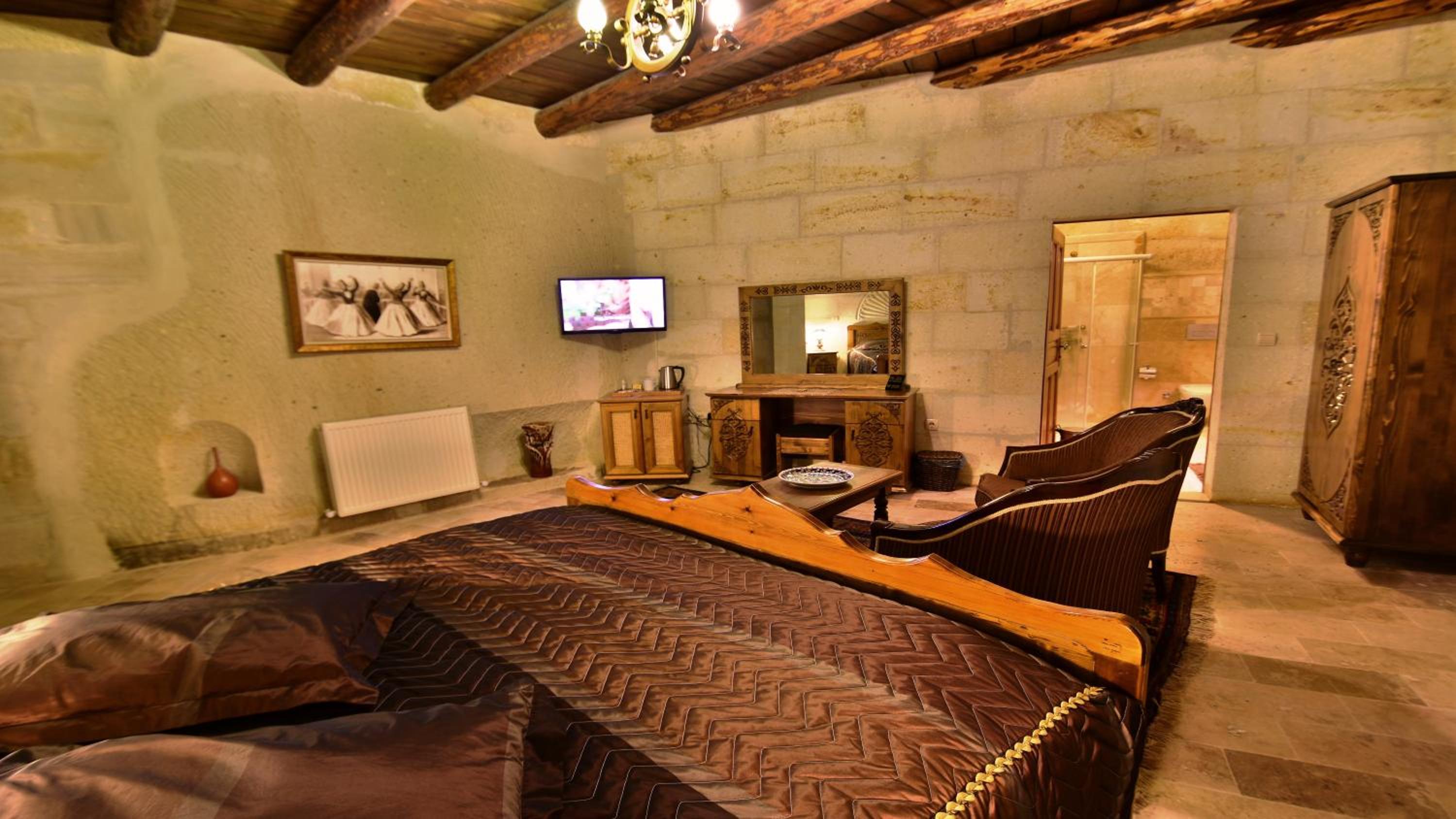 Harman Cave Hotel - Image 150