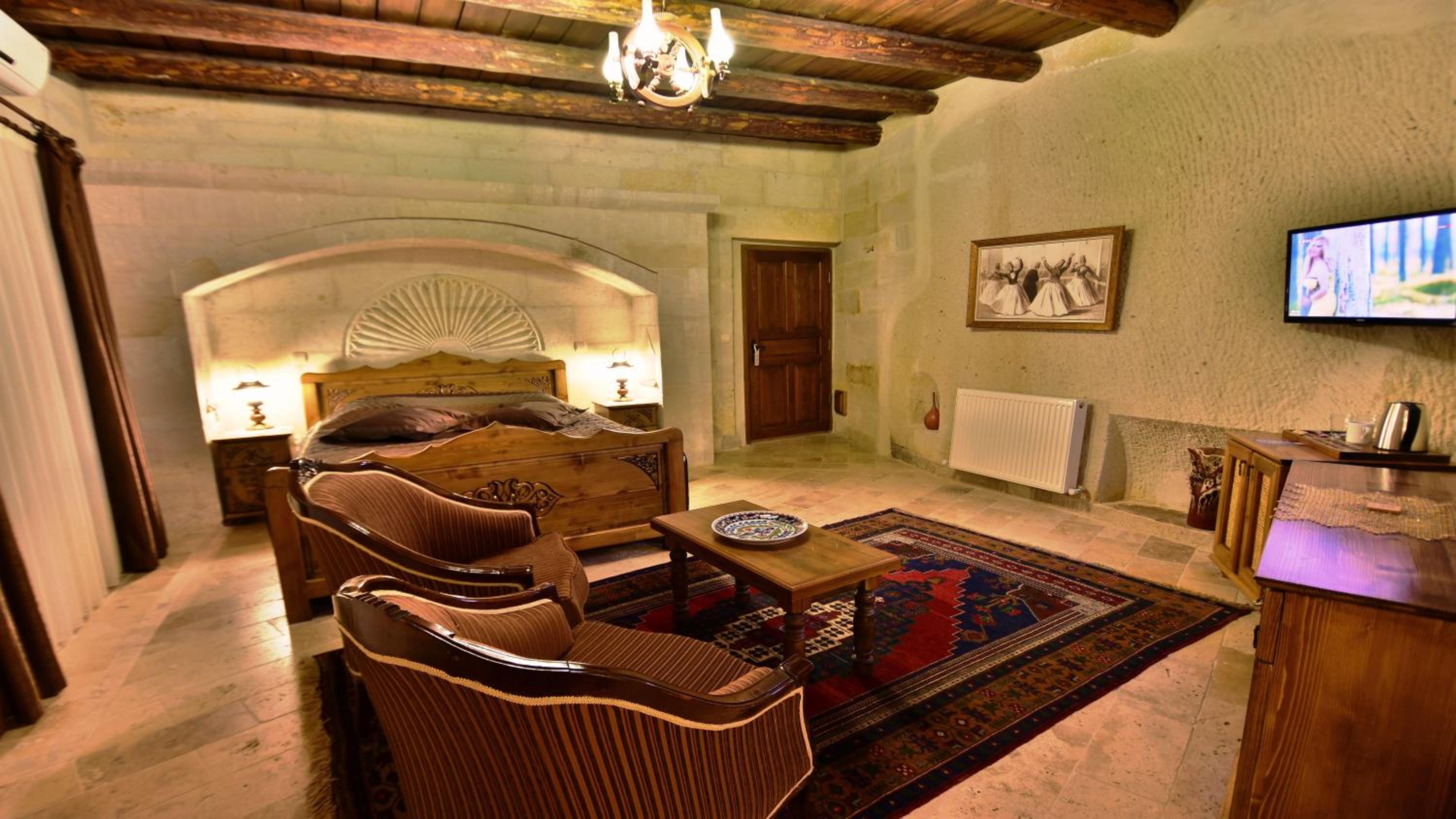 Harman Cave Hotel - Image 152