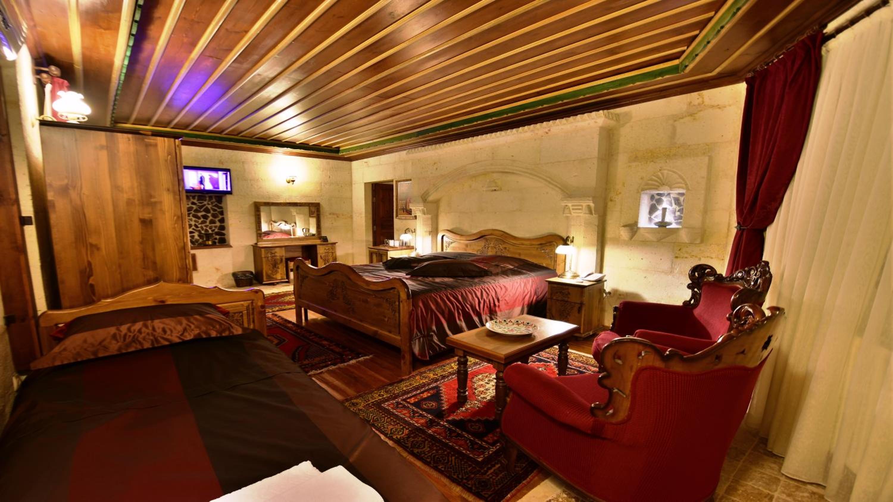 Harman Cave Hotel - Image 156