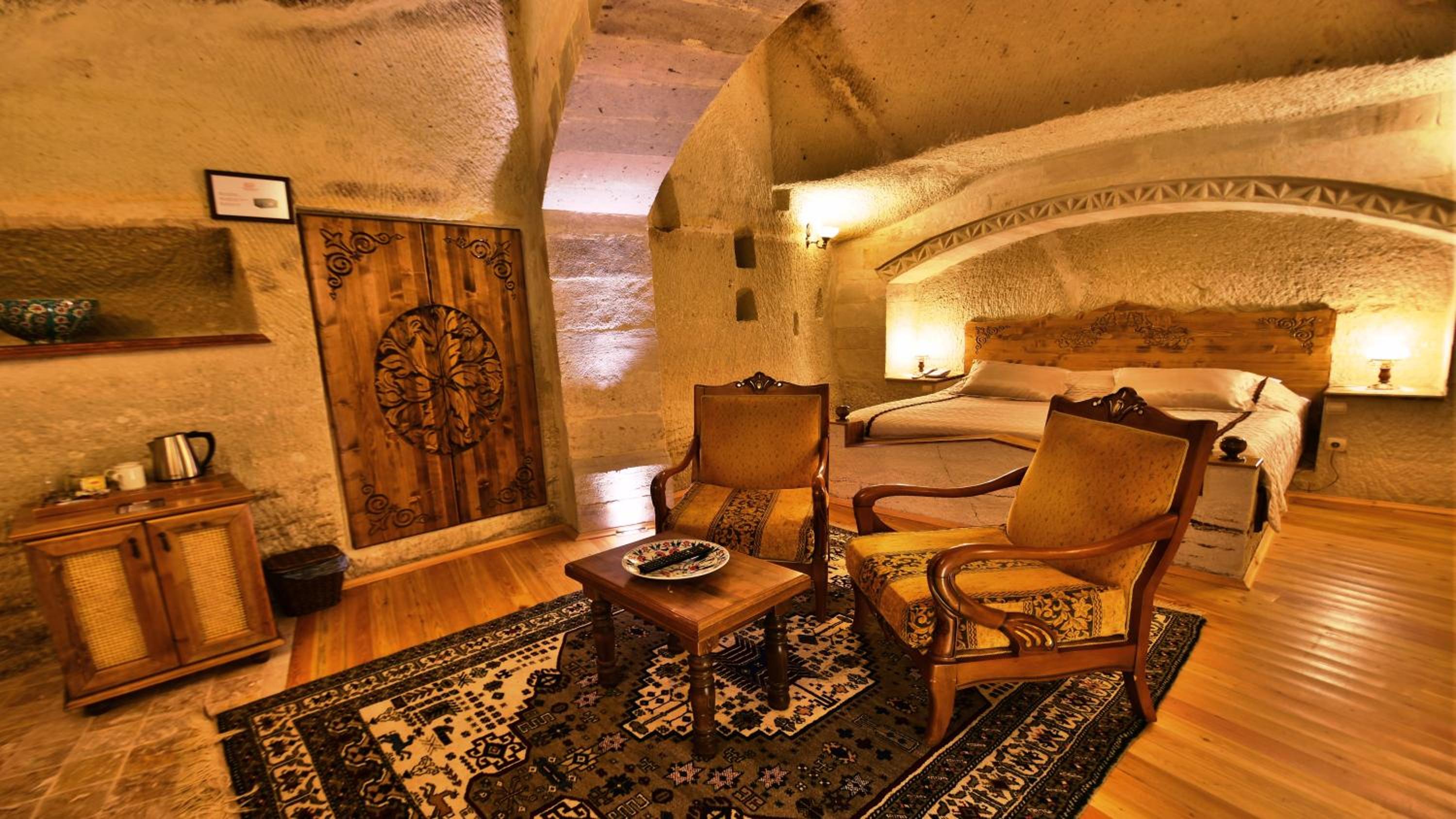 Harman Cave Hotel - Image 160