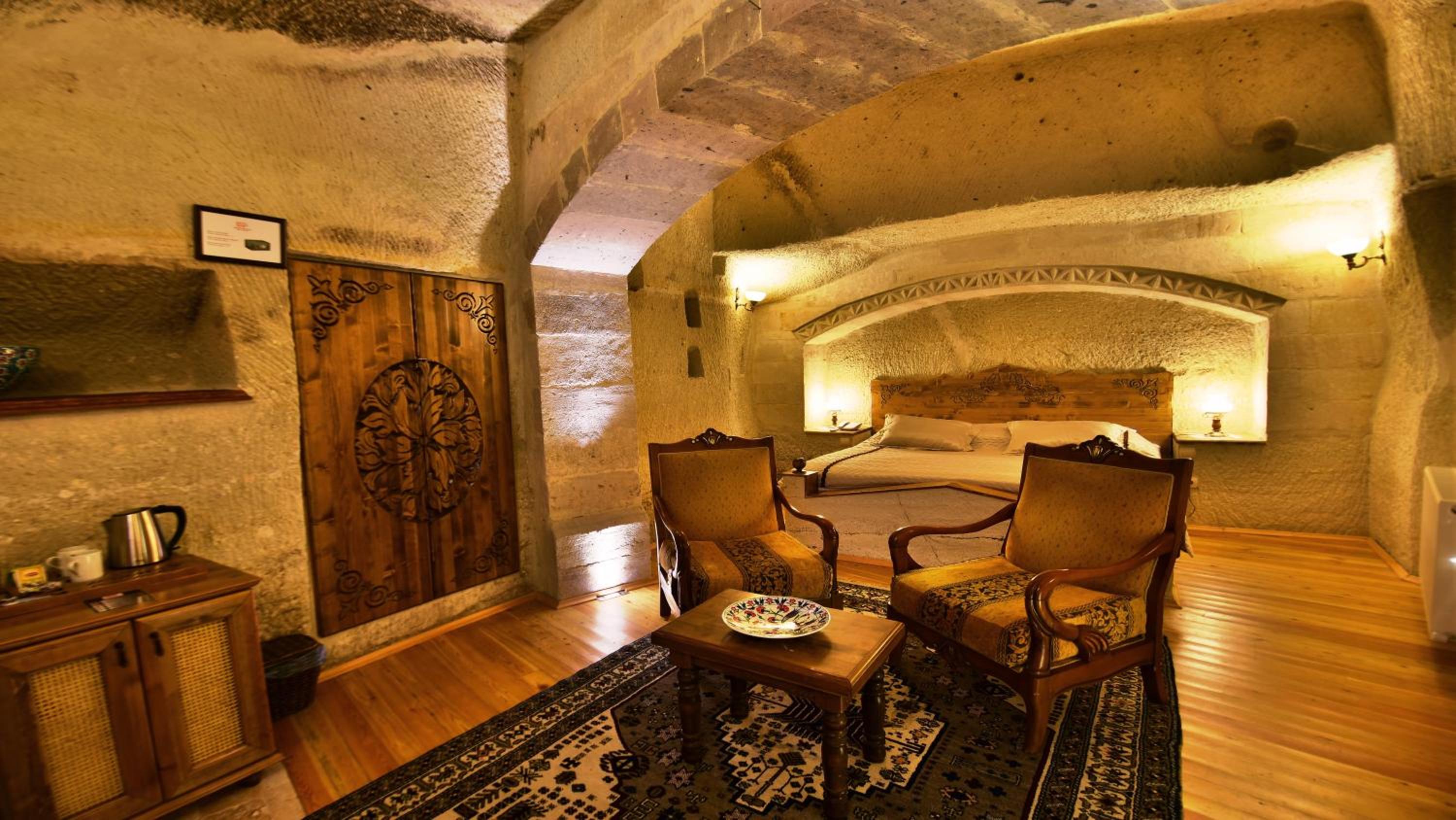 Harman Cave Hotel - Image 161