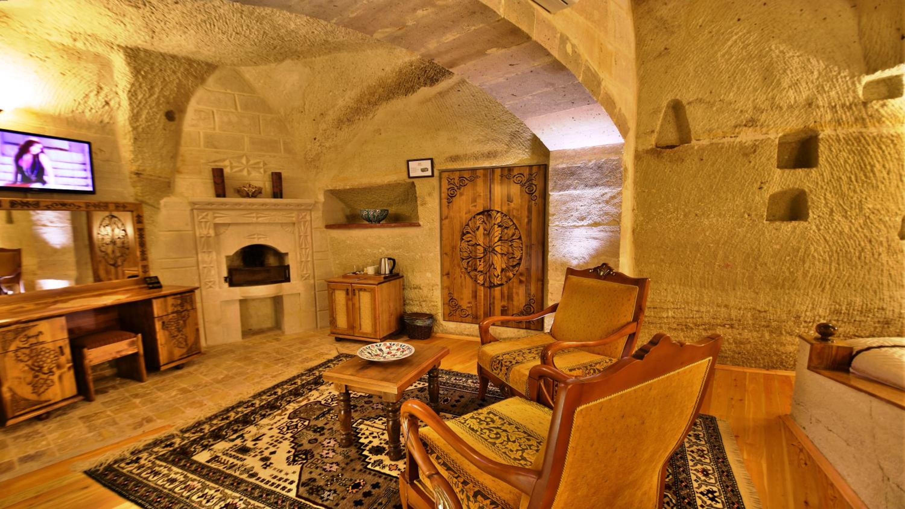 Harman Cave Hotel - Image 164