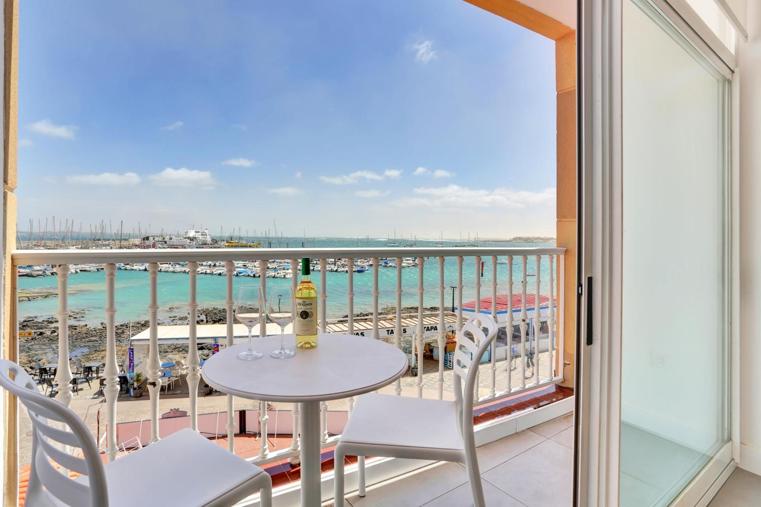 Alba & Daniel's Suite con Vista su Lobos, Corralejo