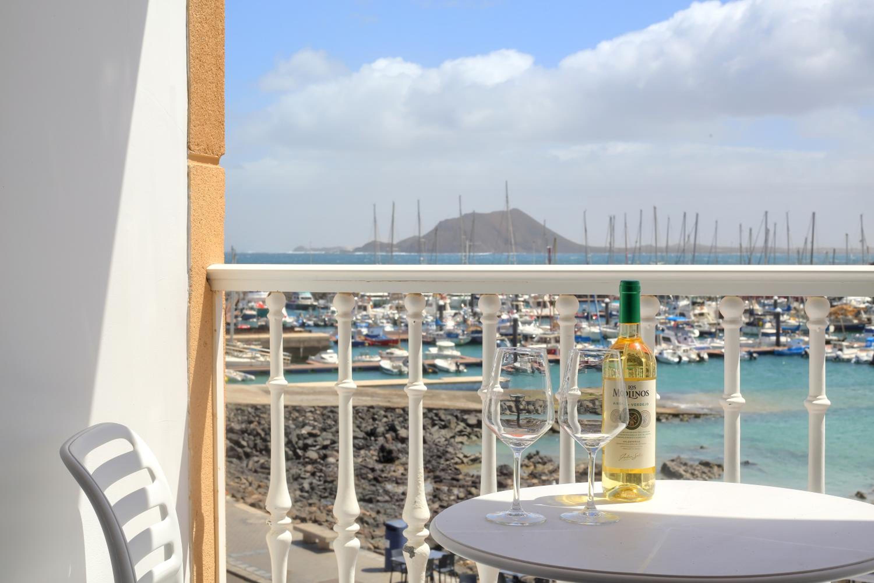 Alba & Daniel's Suite con Vista su Lobos, Corralejo
